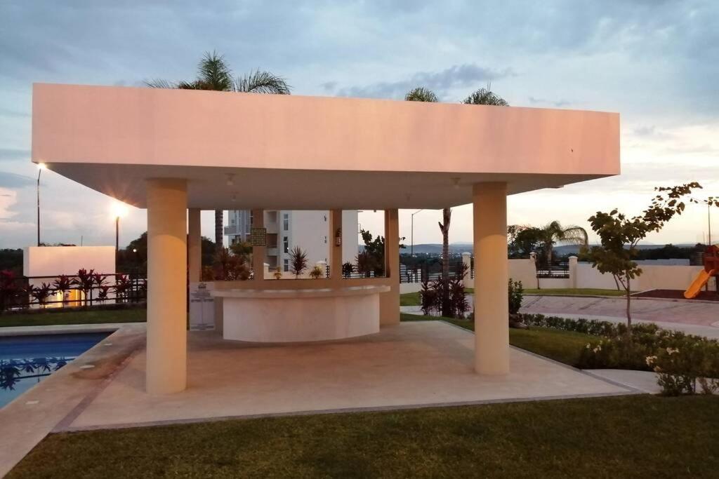 Three-Bedroom Villa - Photo 9