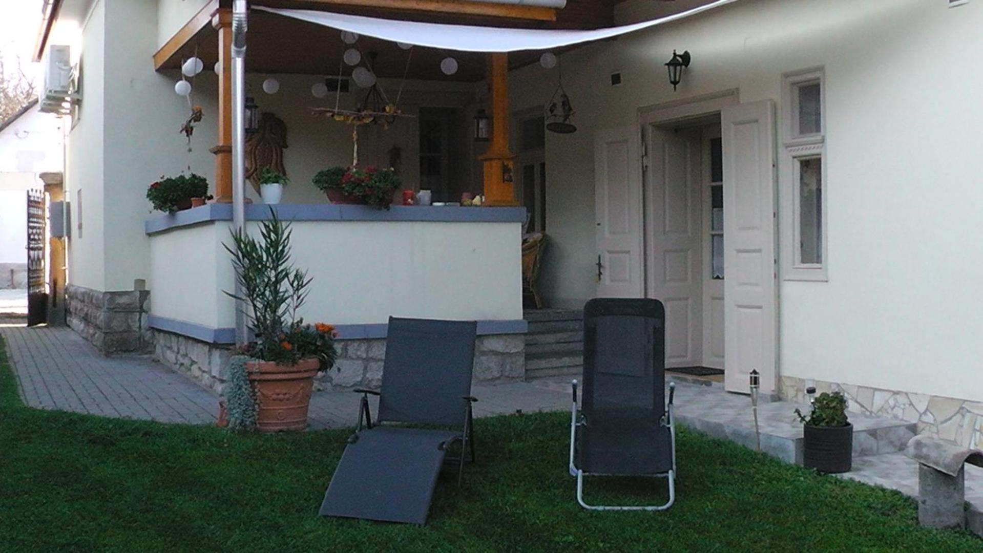 Two-Bedroom House photo 2