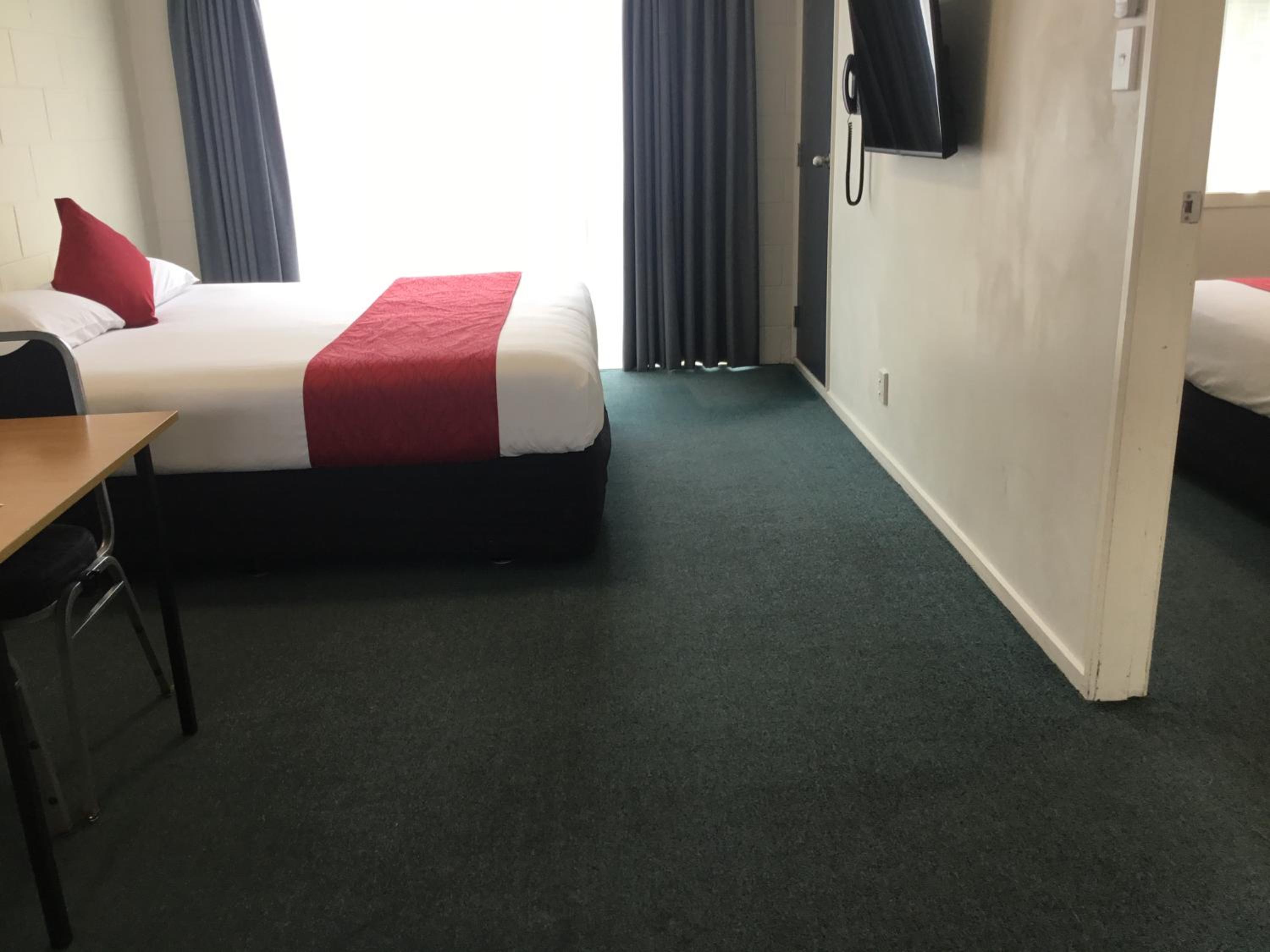 One-Bedroom Apartment - Photo 1