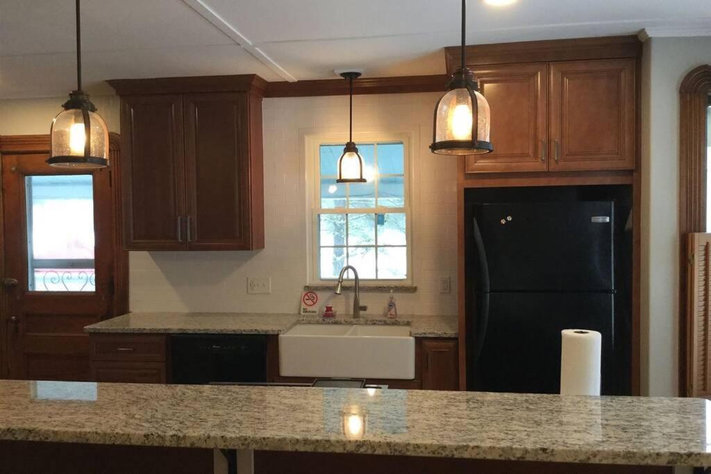 Four-Bedroom House - Photo 35