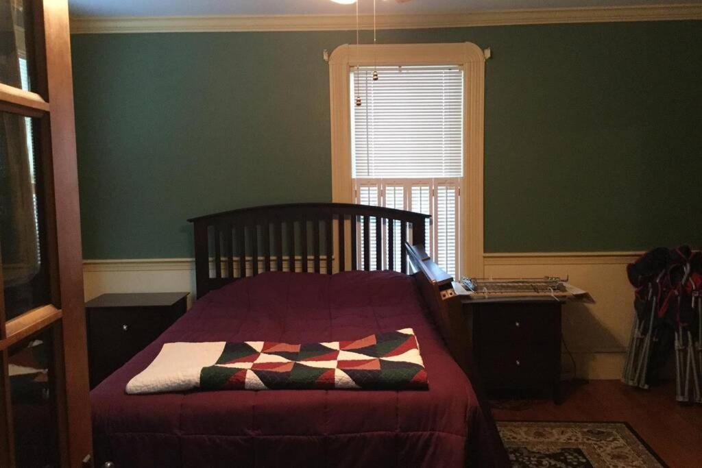 Four-Bedroom House - Photo 20