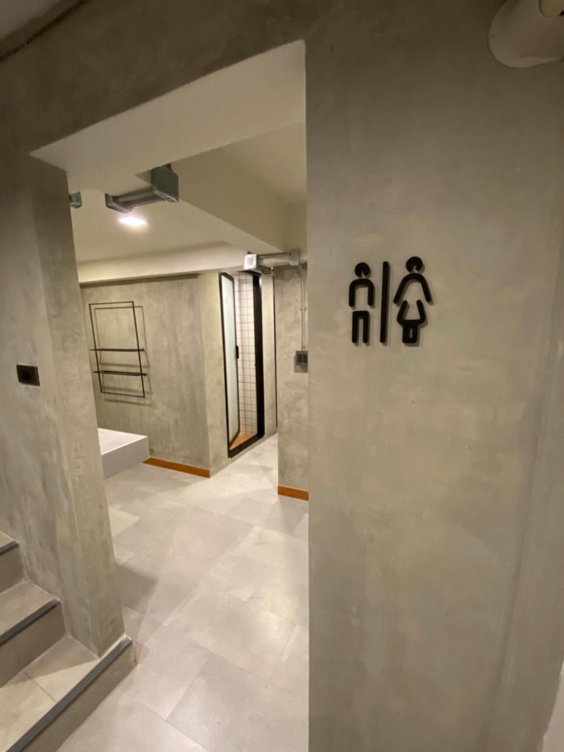 Standard Family Room - Photo 6