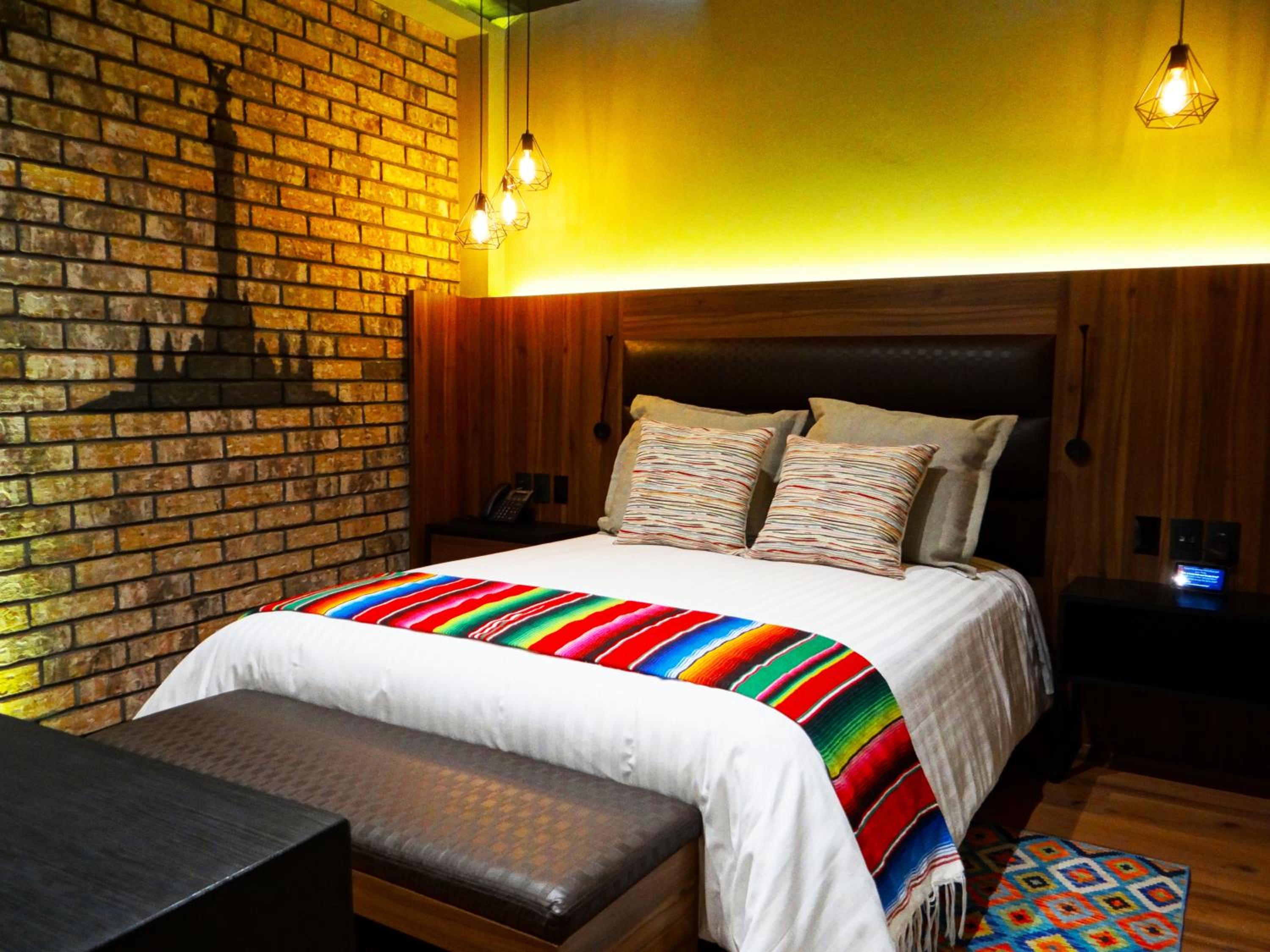 Queen Room - Photo 7