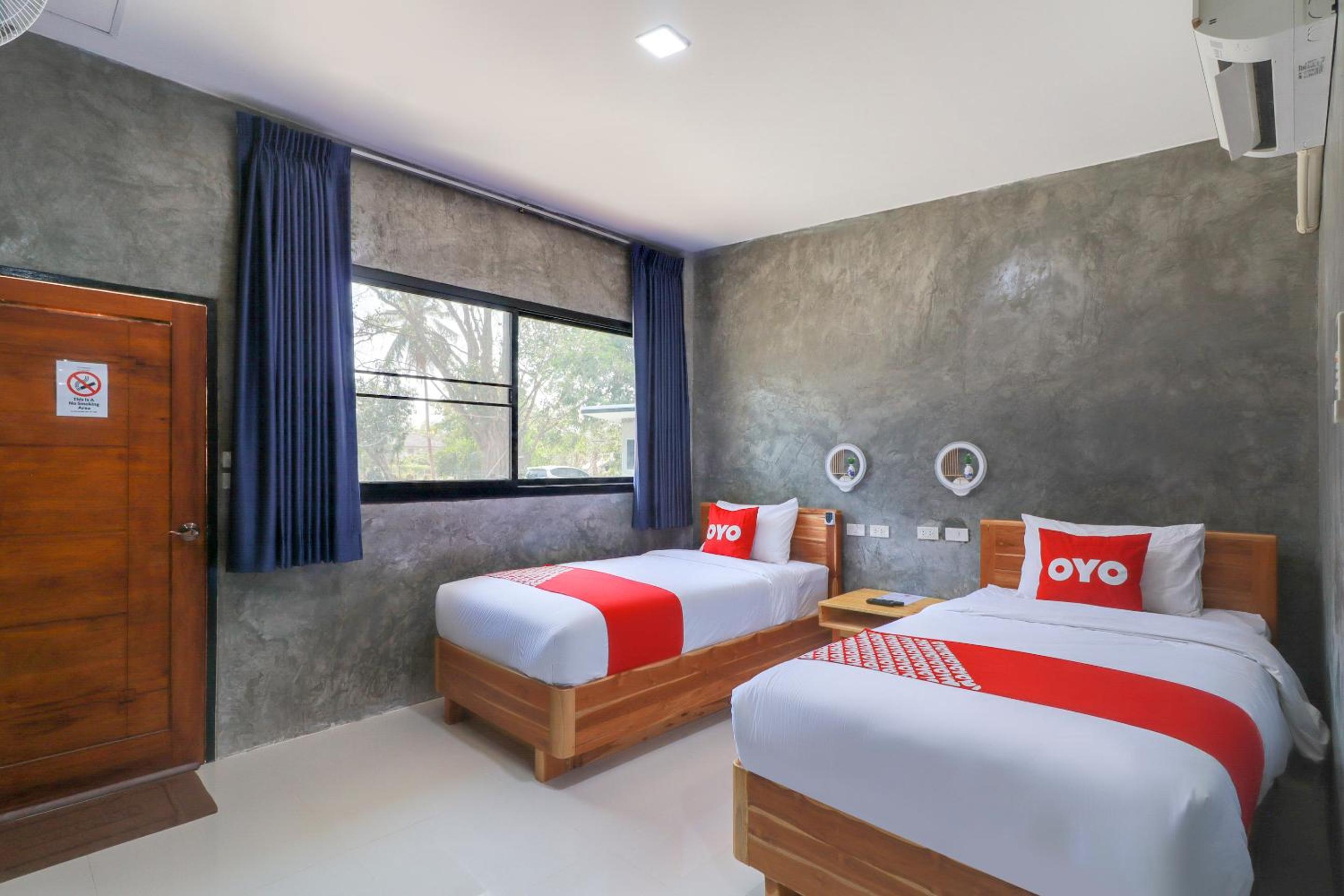 Deluxe Twin Room photo 3