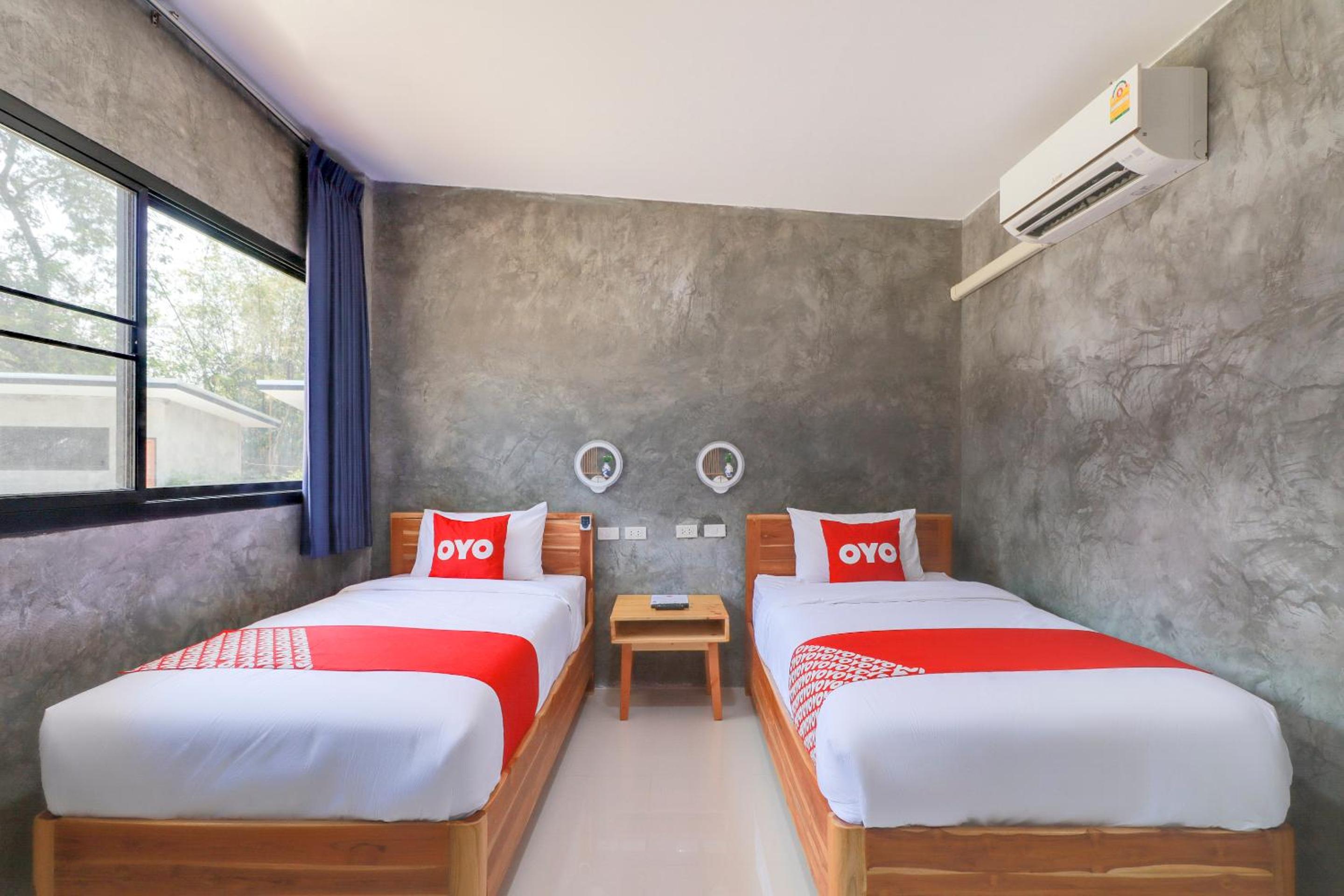Deluxe Twin Room photo 2