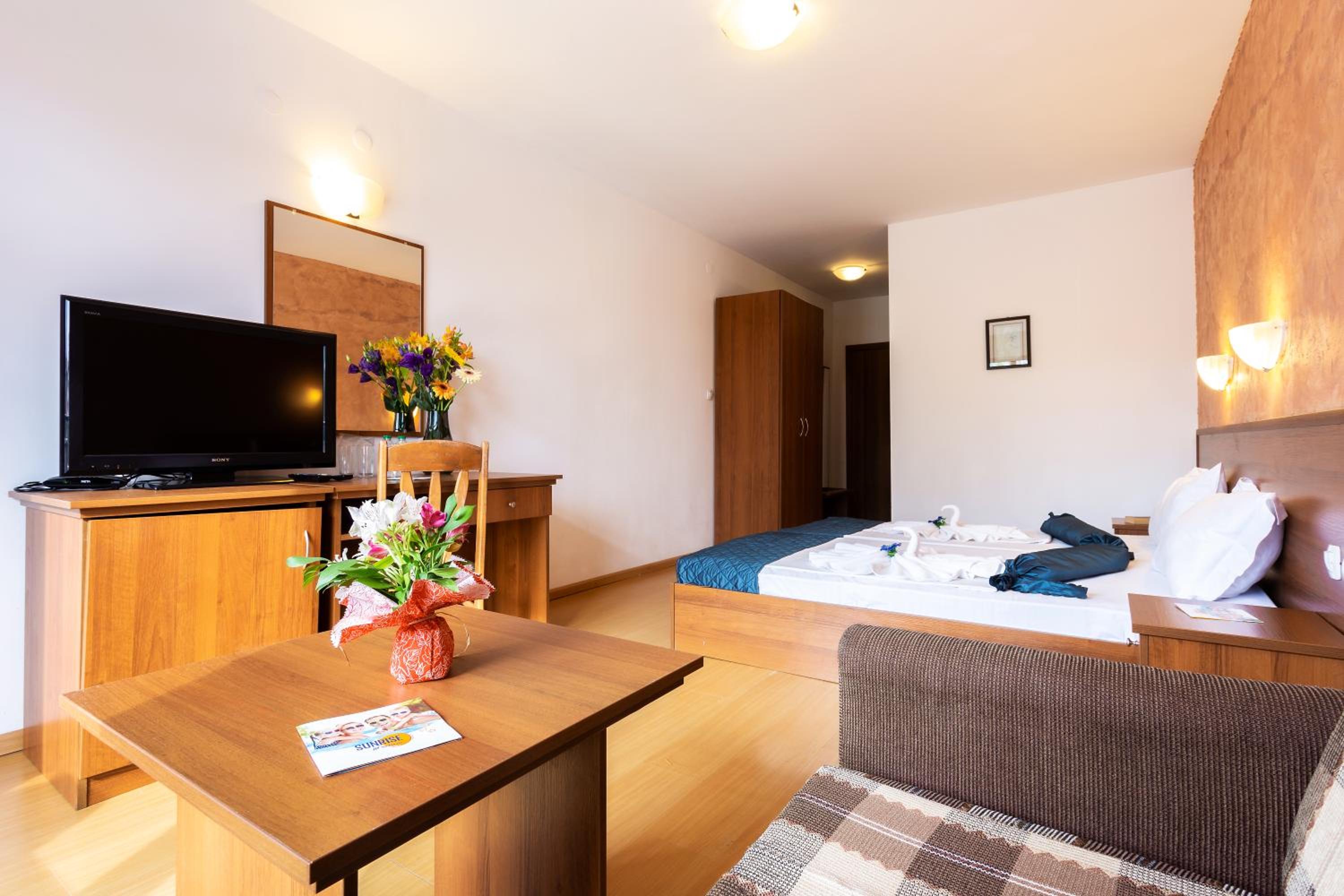 Family Room (2 Adults + 2 Children) - All Inclusive - Photo 9