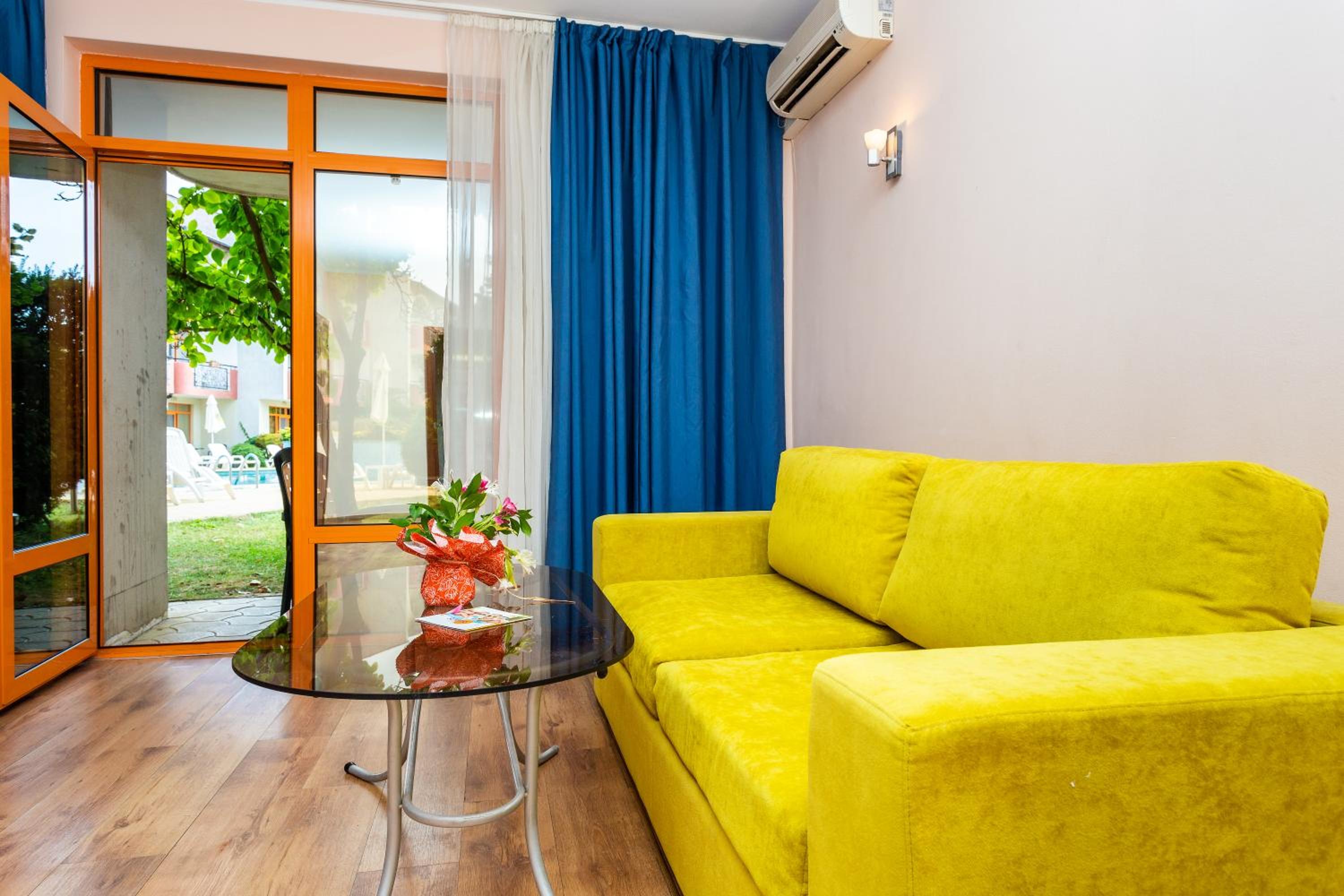 One-Bedroom Apartment with Balcony - AlI Inclusive  - Photo 11