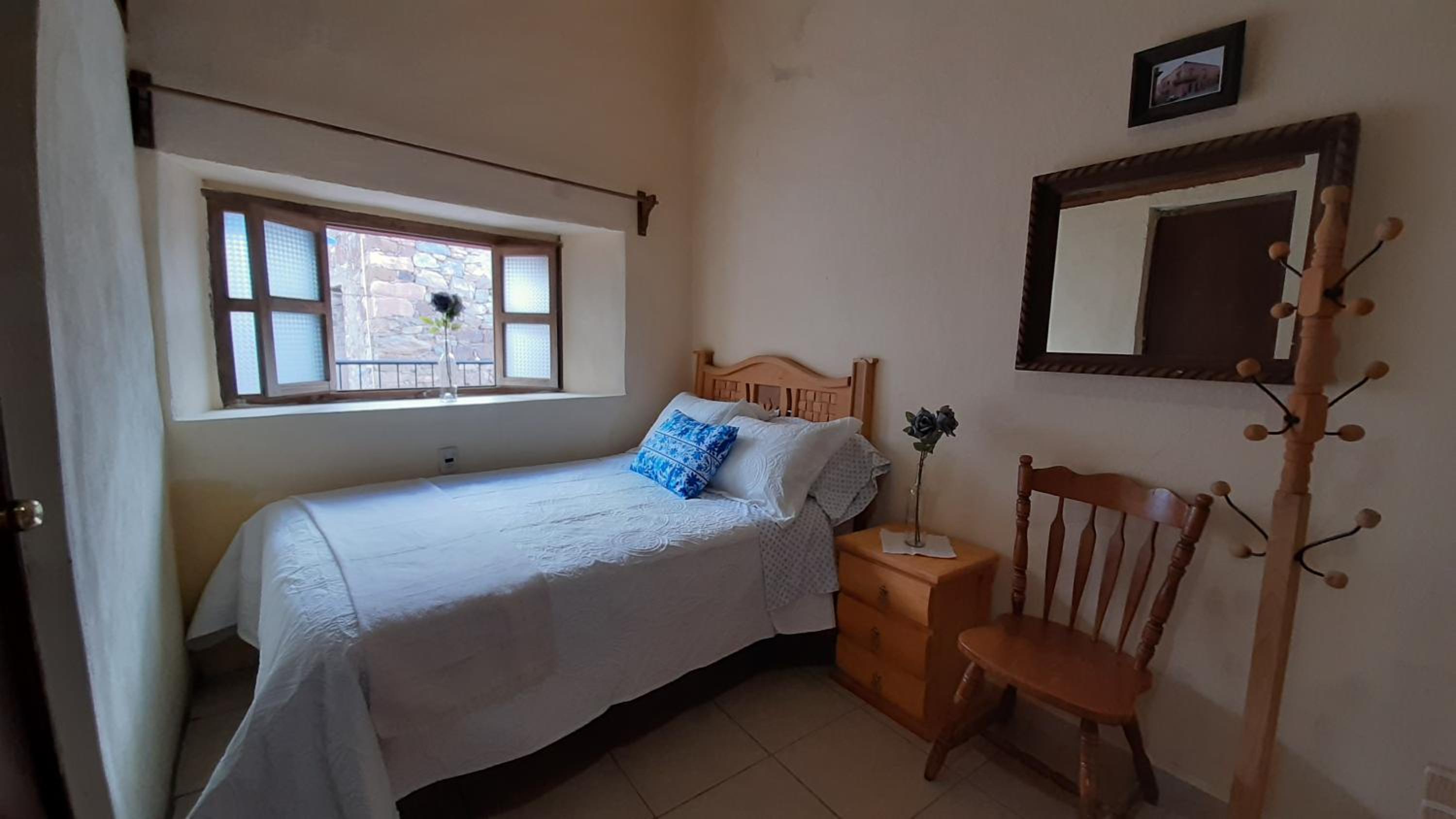 Triple Room with Private Bathroom - Photo 5