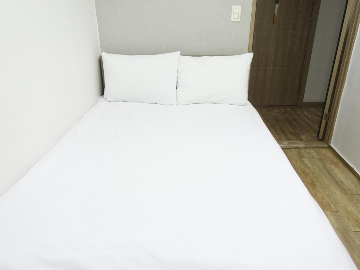 Double Room - Photo 2