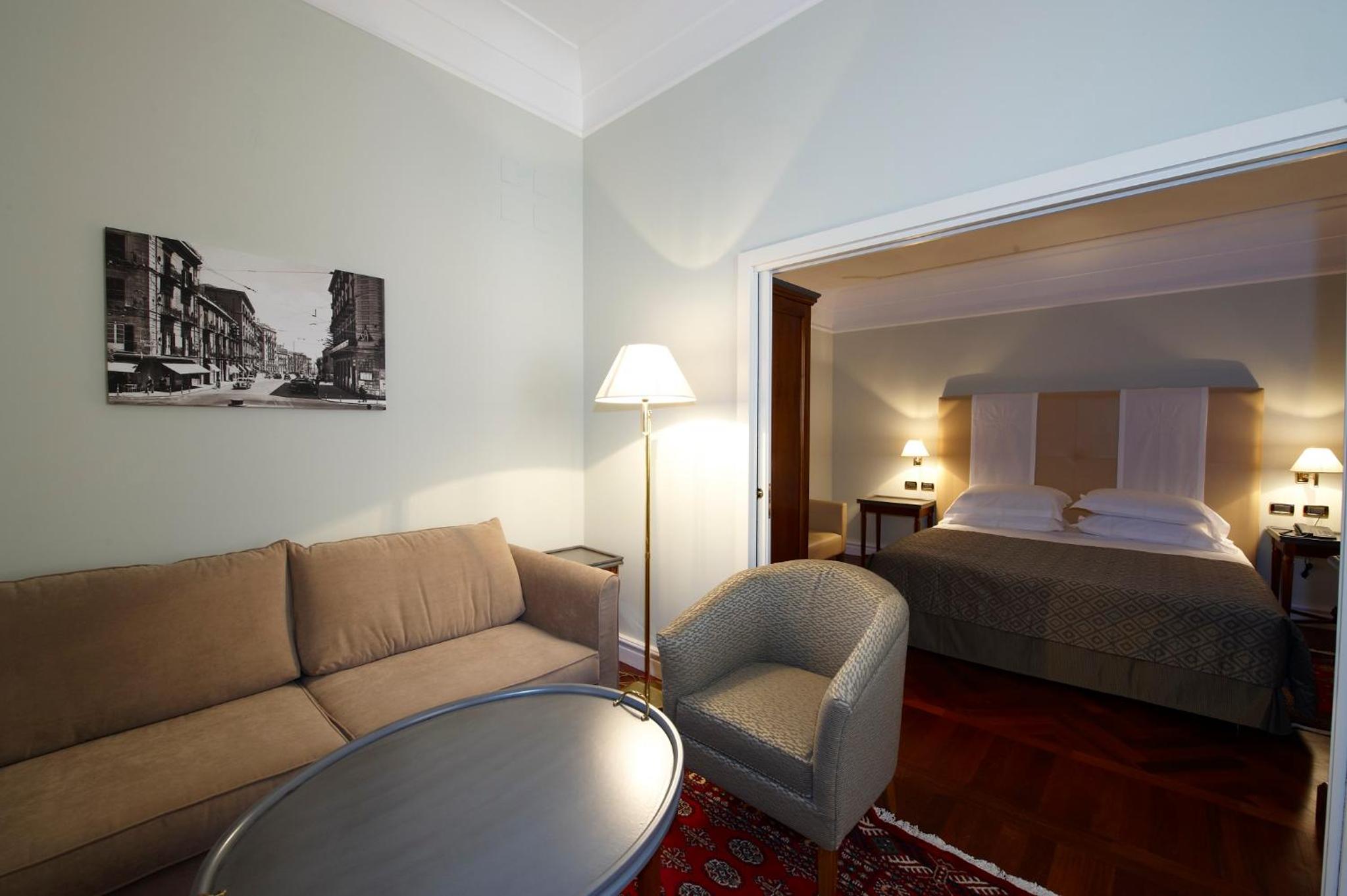 Deluxe Suite - Photo 3