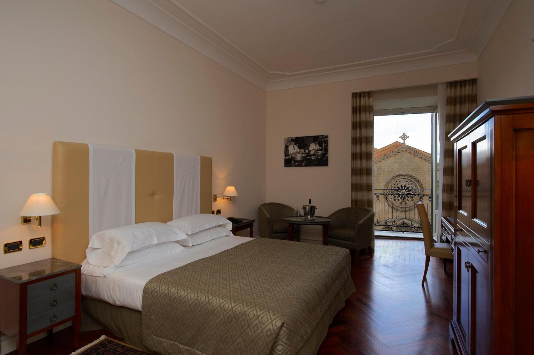 Deluxe Double Room - Photo 2