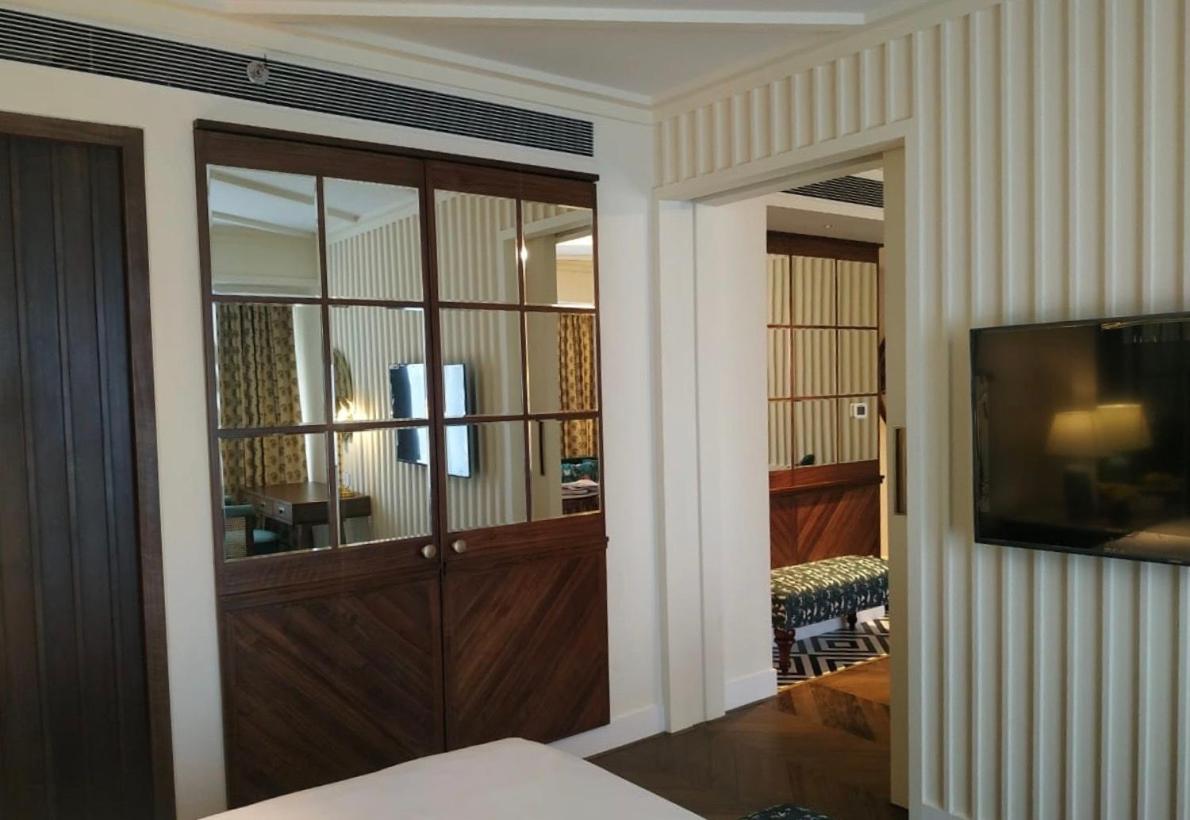 SeleQtions Suite with Two Way Airport Transfer photo 1