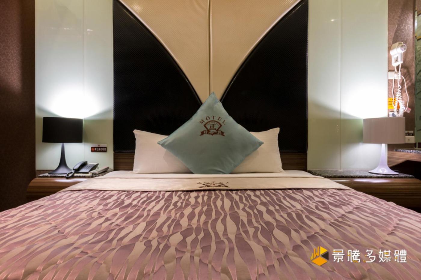 Budget Double Room - Photo 6
