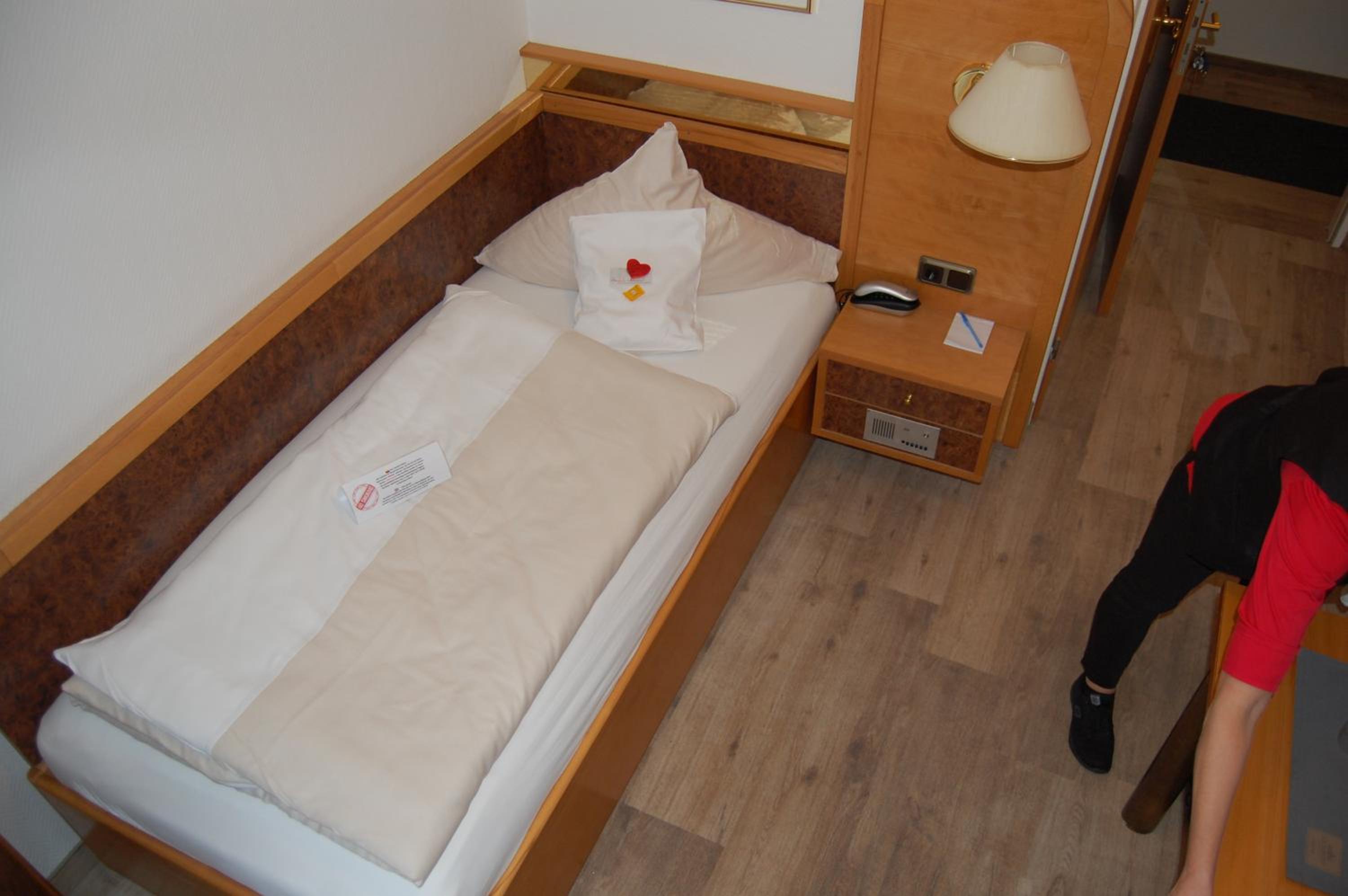 Single Room photo 2