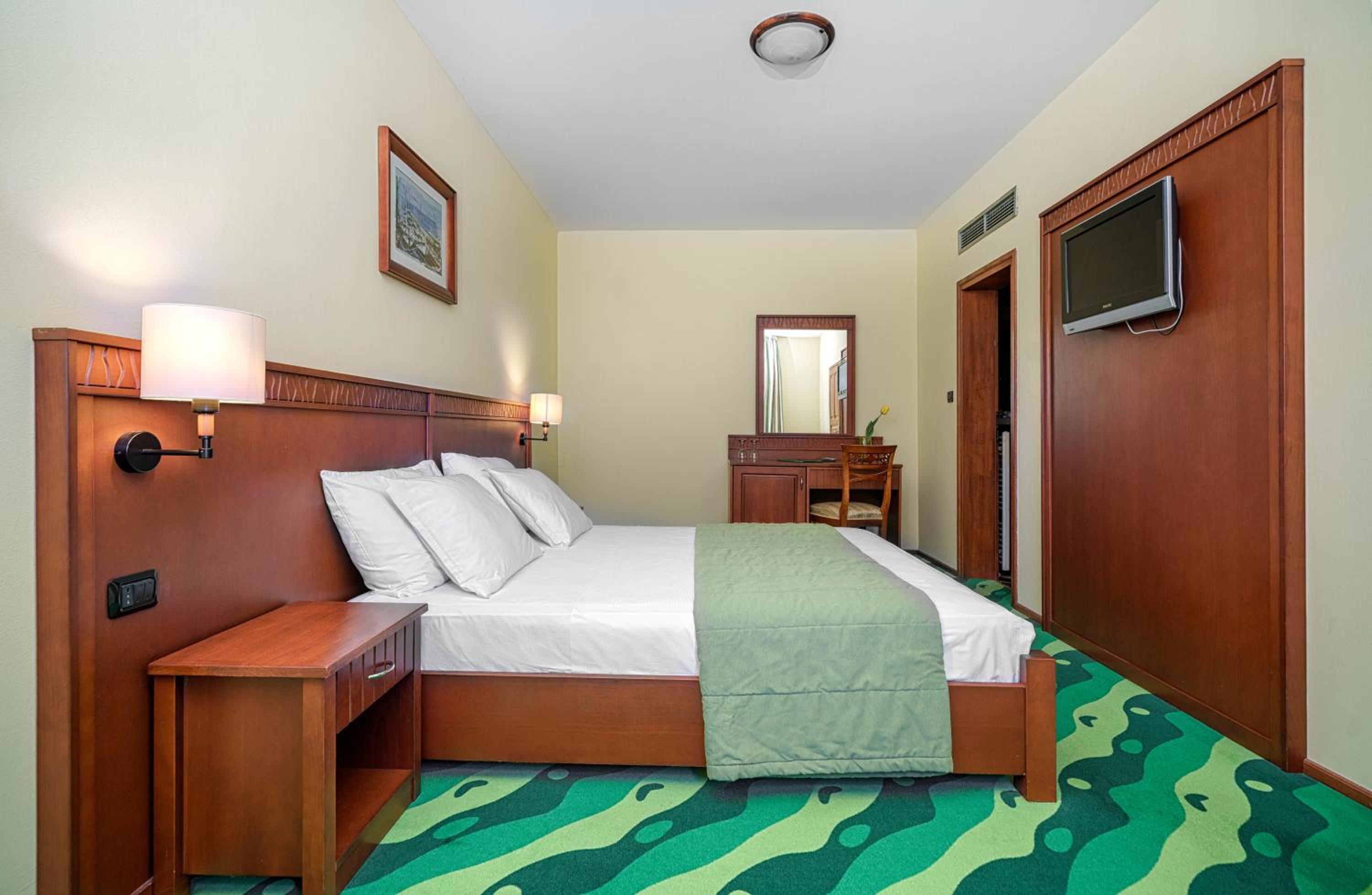 Special Offer - Family Room with Garden View - Spring Package