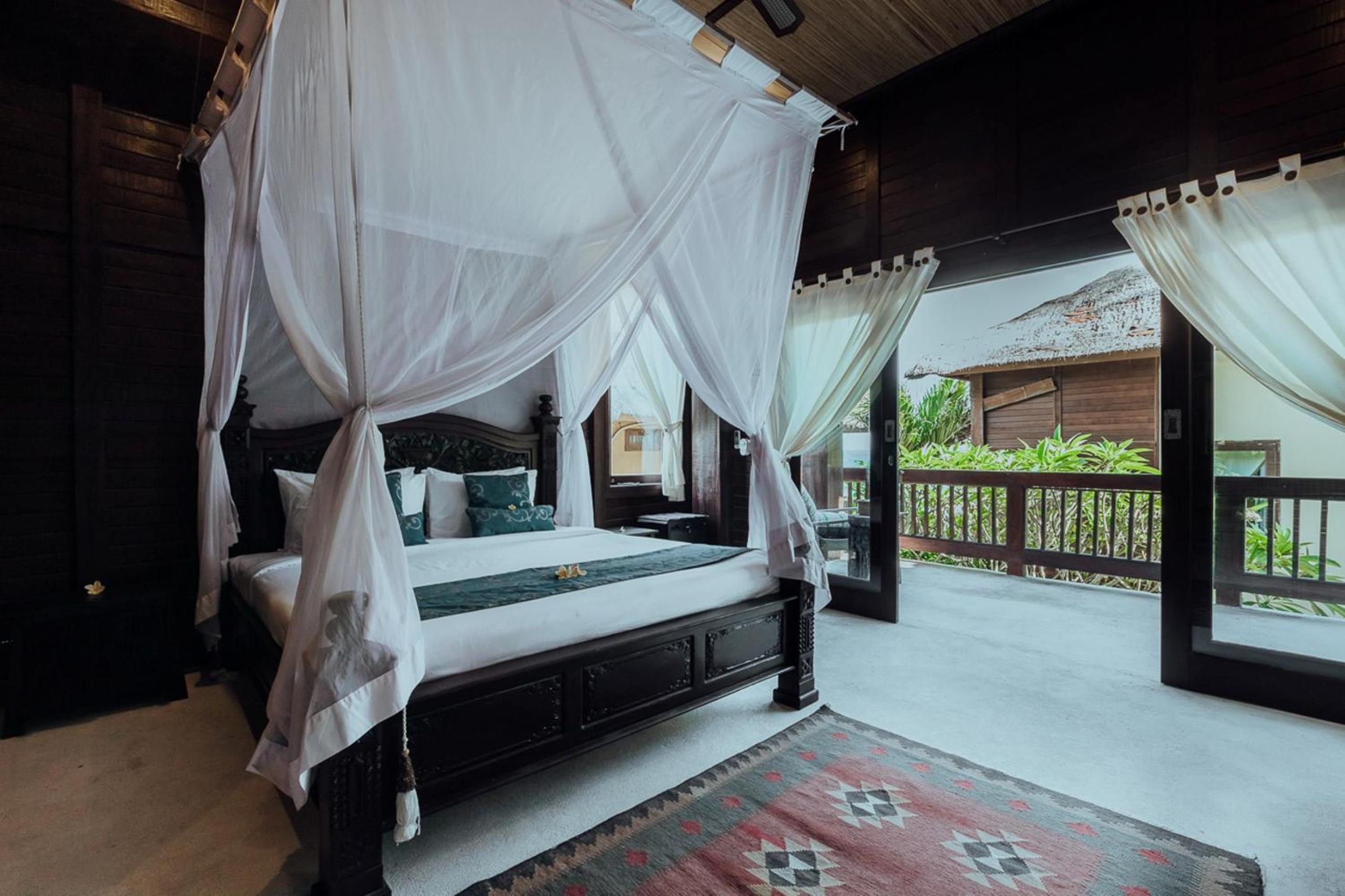 Double Room with Side Ocean View