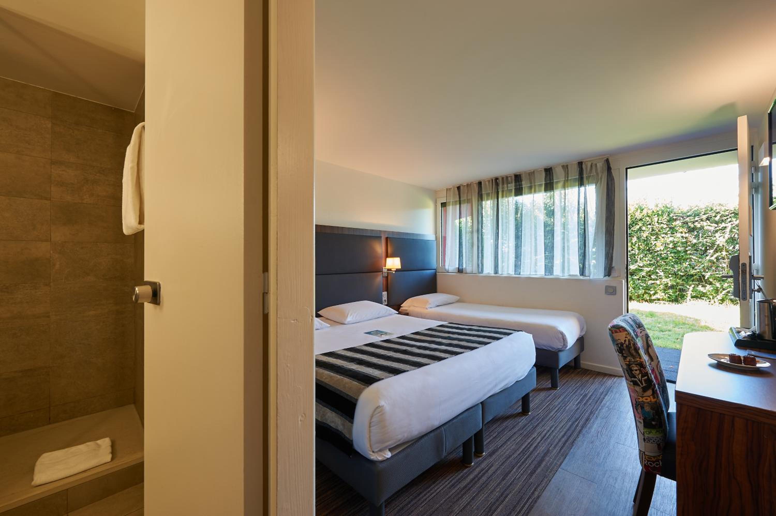 Standard Triple Room - Photo 4