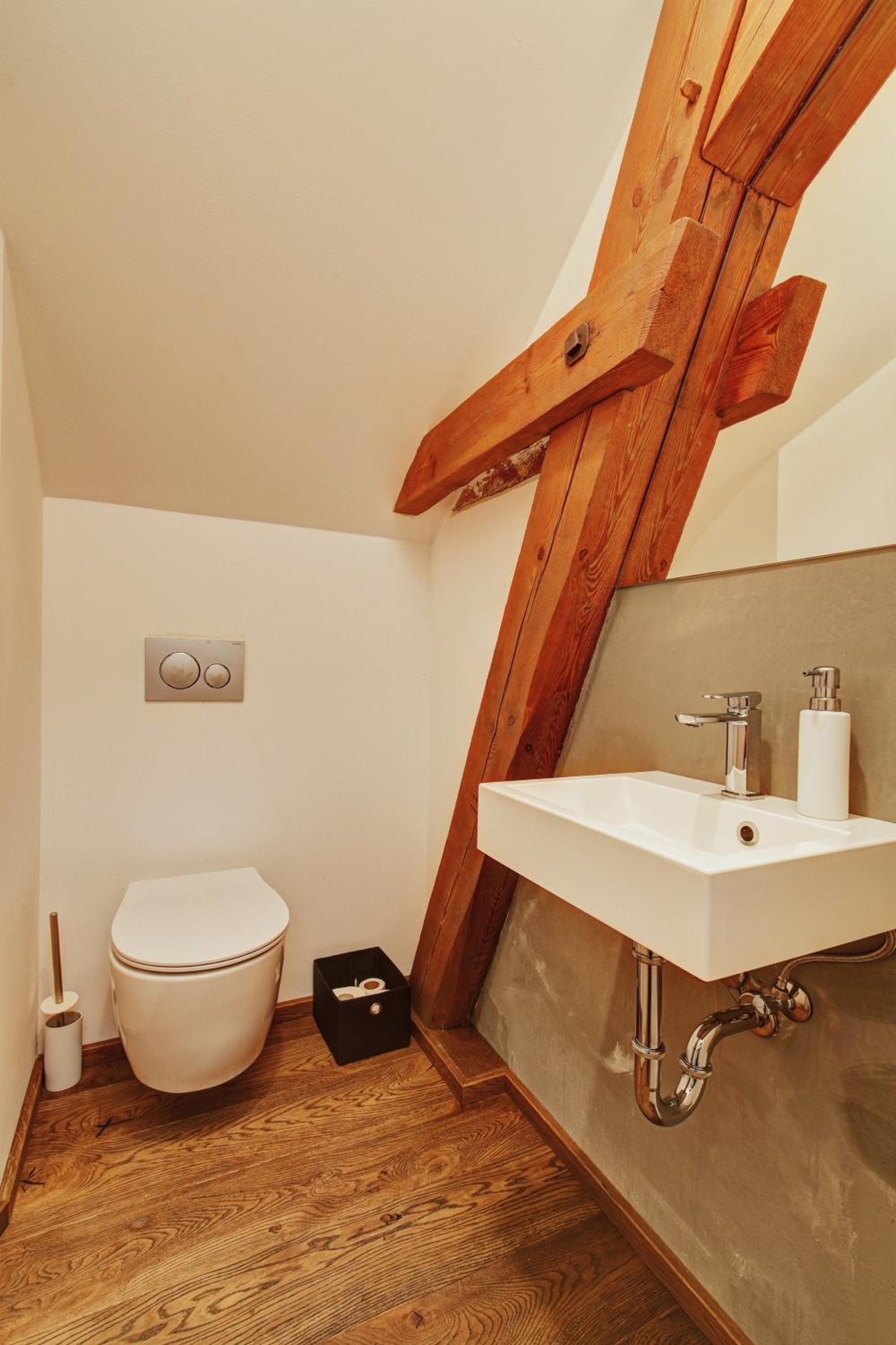 Deluxe Double Room with Bath photo 2