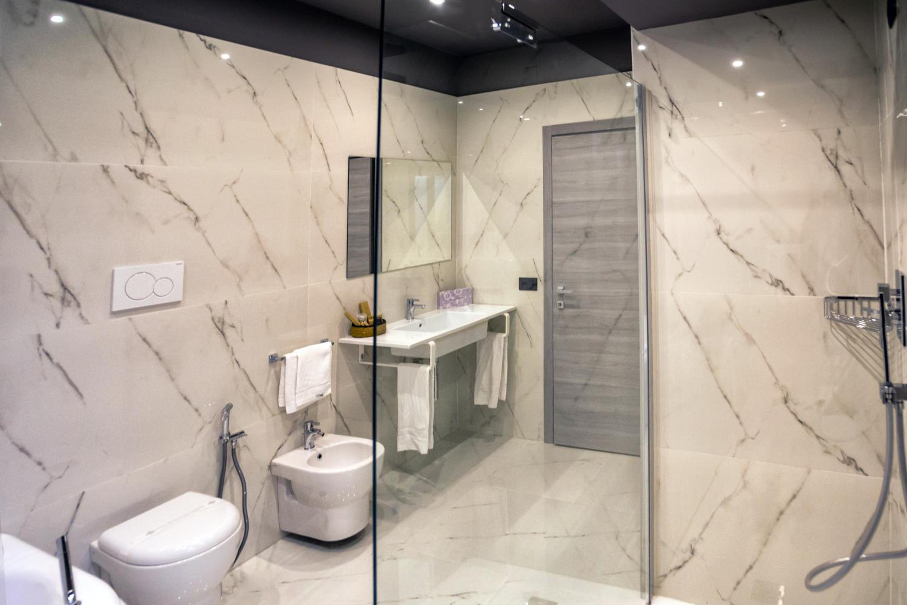 Junior Suite - Photo 9