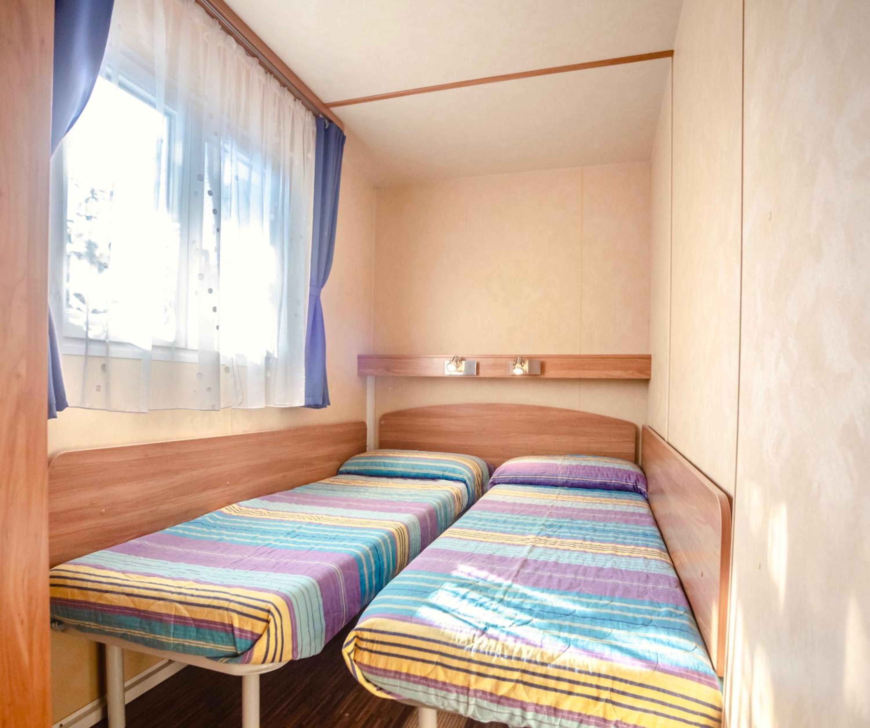 Mobile Home photo 2
