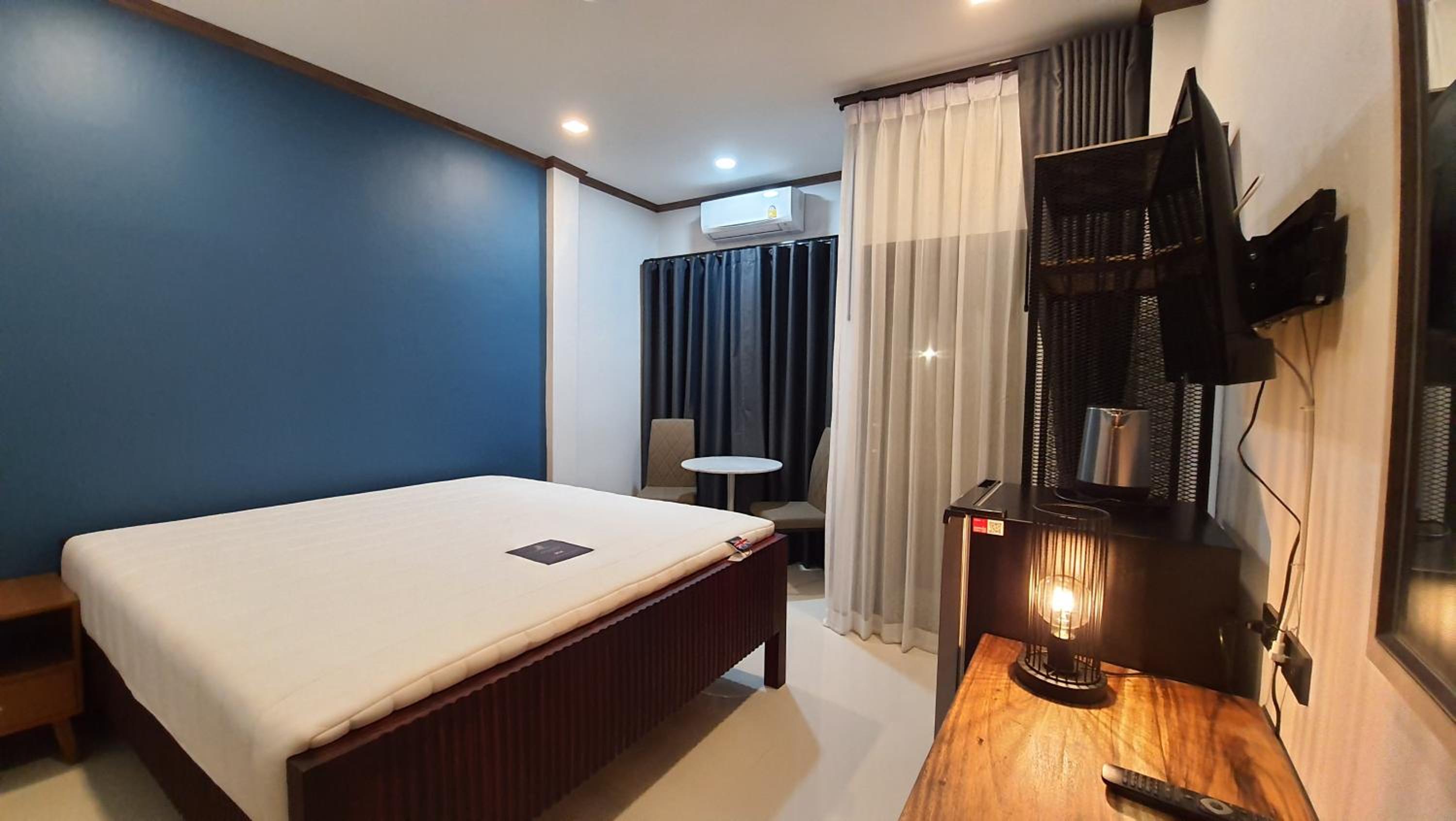 Double Room - Photo 11