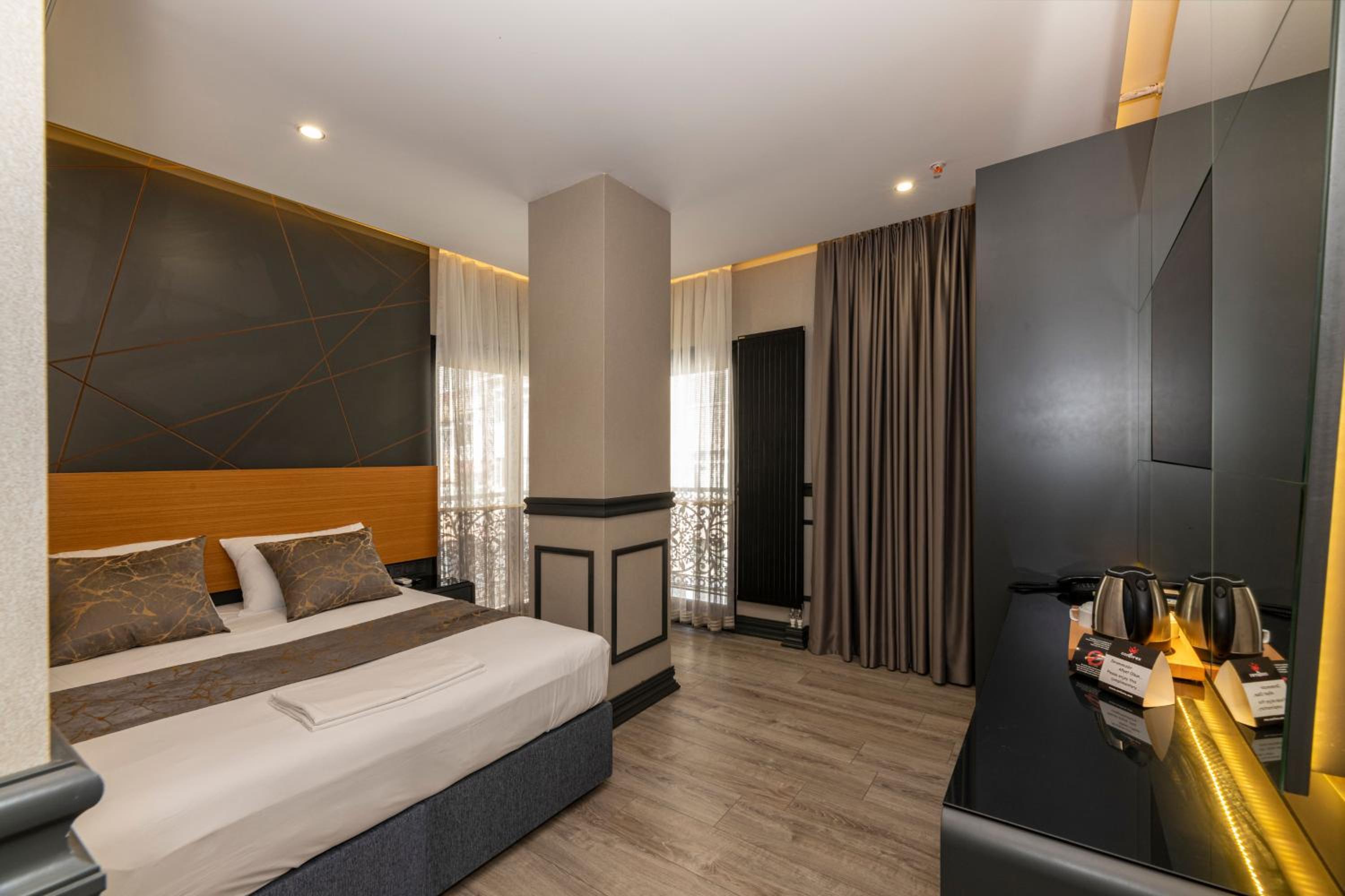 Deluxe Single Room photo 3