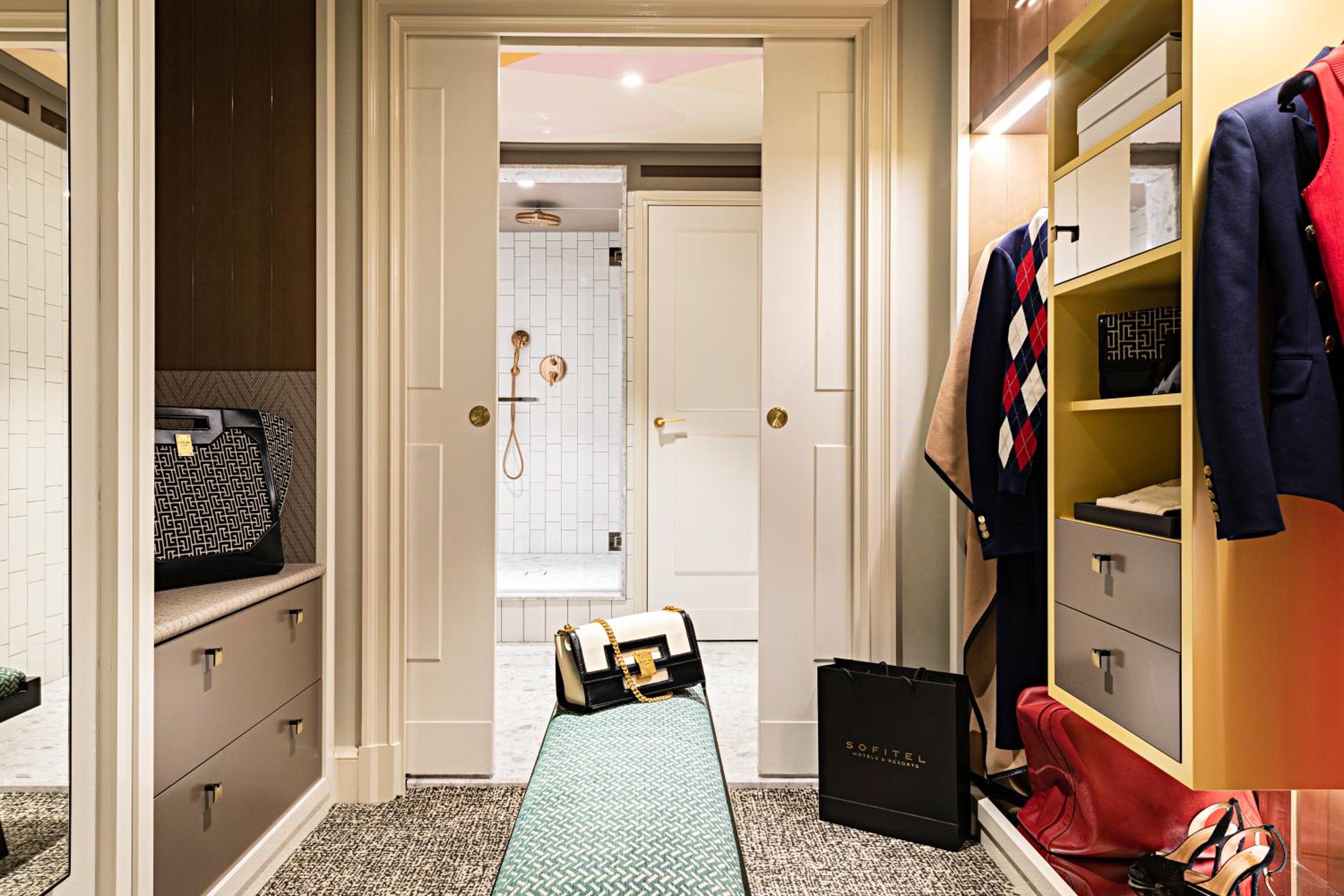 Prestige Suite with One King Bed /One Sofa Bed/Separate Living Room - Boulevard or Rue Scribe View photo 3