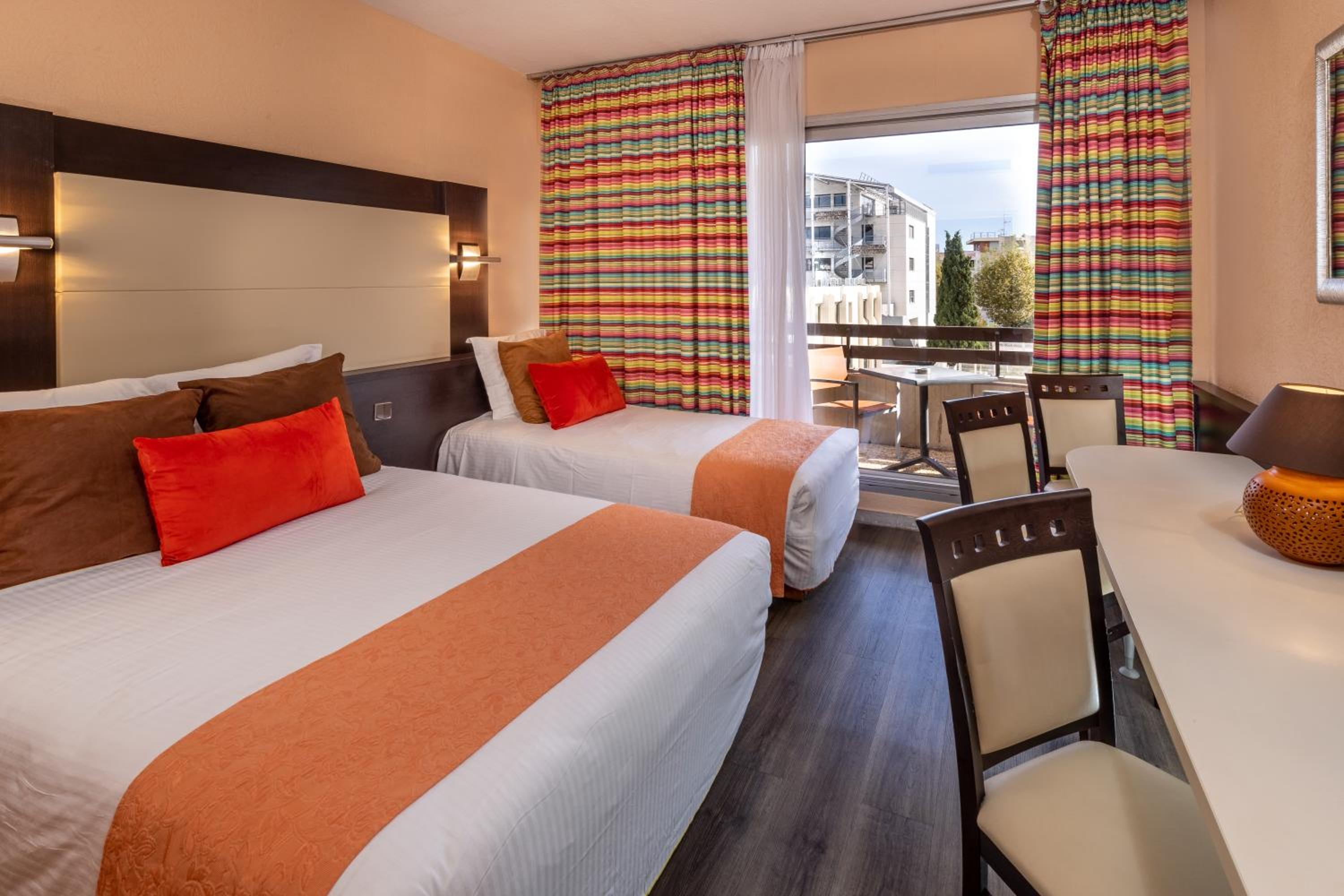 Triple Room with Balcony - Photo 3