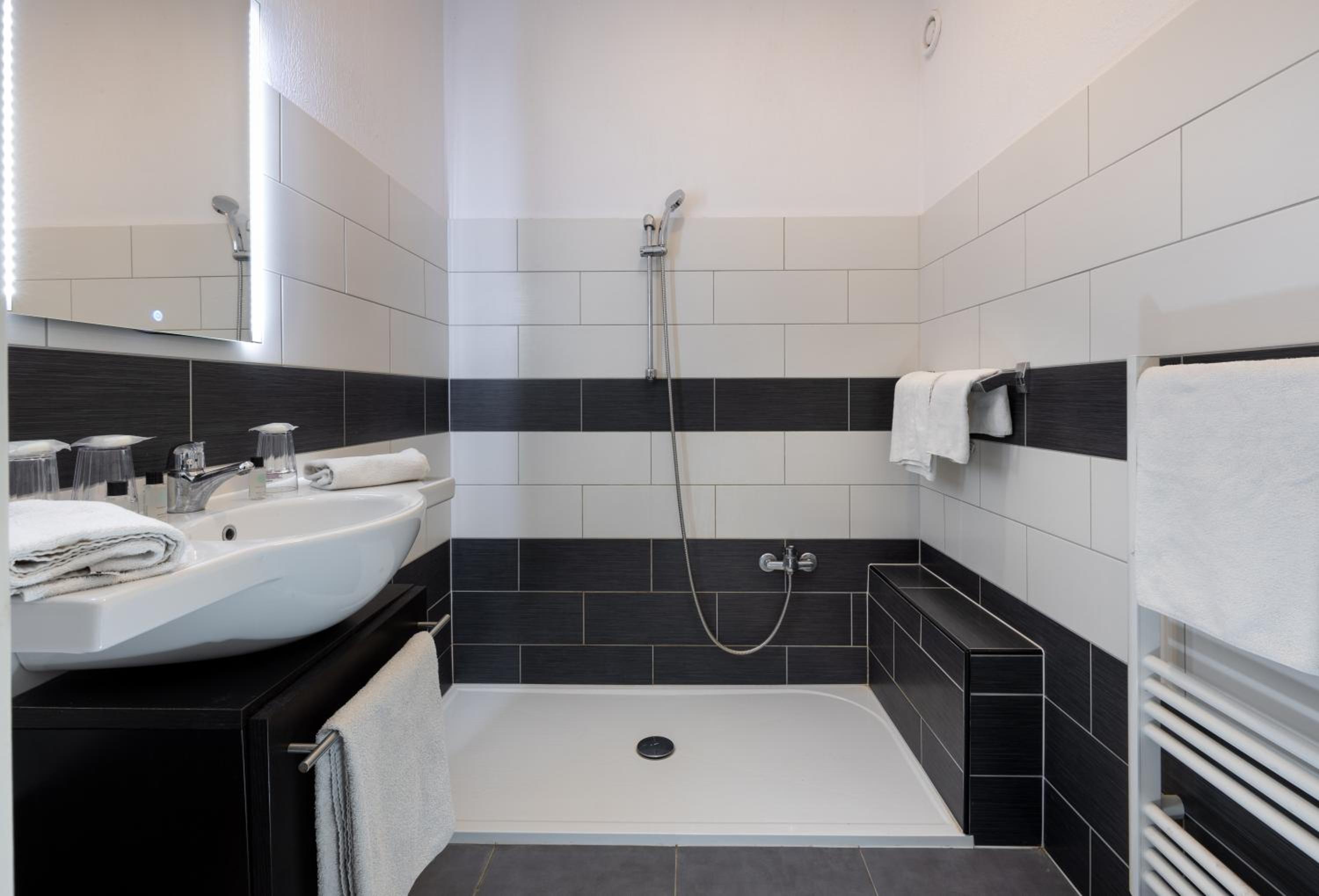 Triple Room with Balcony - Photo 4