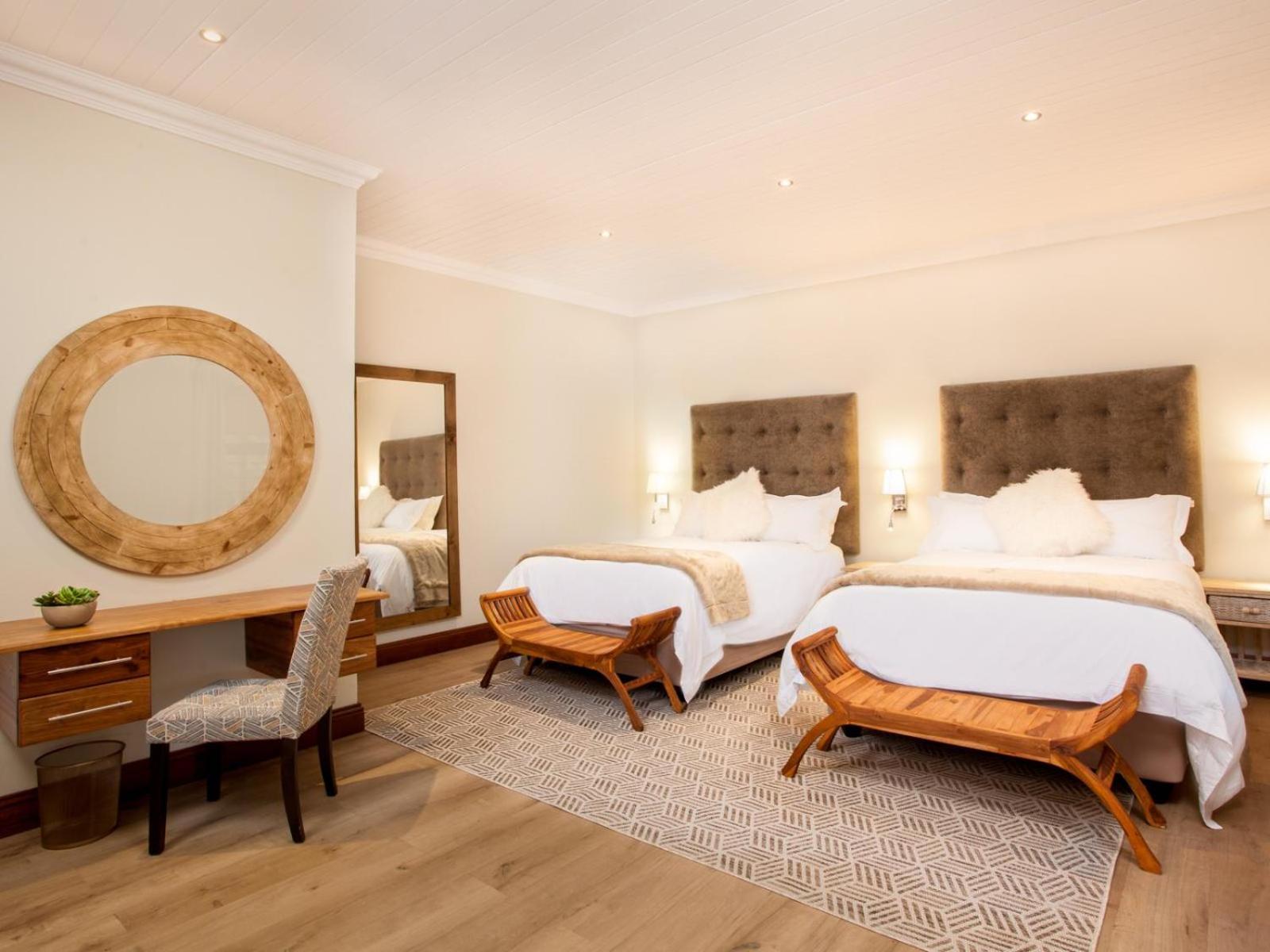 Luxury Family Room - Photo 1