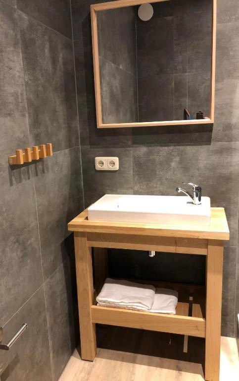 Double Room with Private Bathroom photo 3