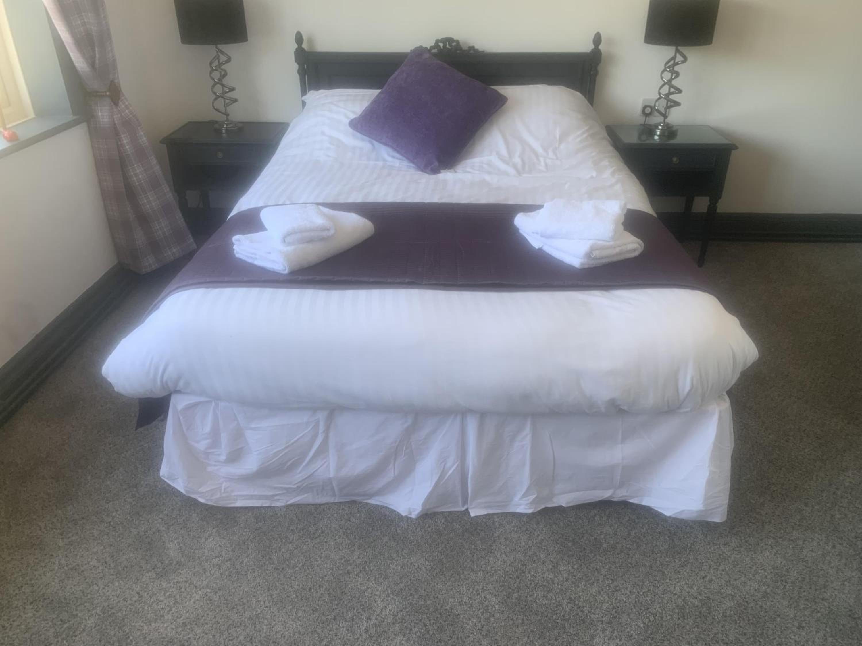 Double Room with Private Bathroom - Photo 1