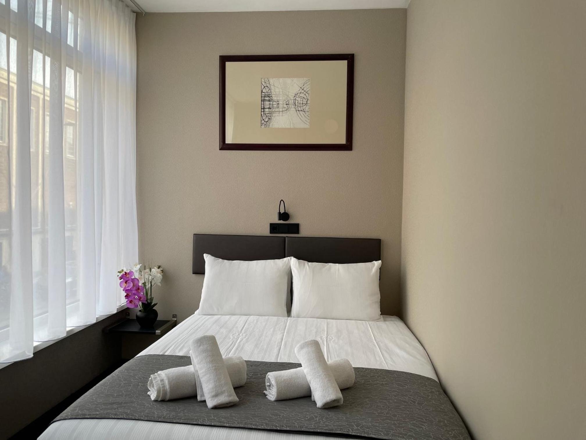 Standard Double Room - Photo 1