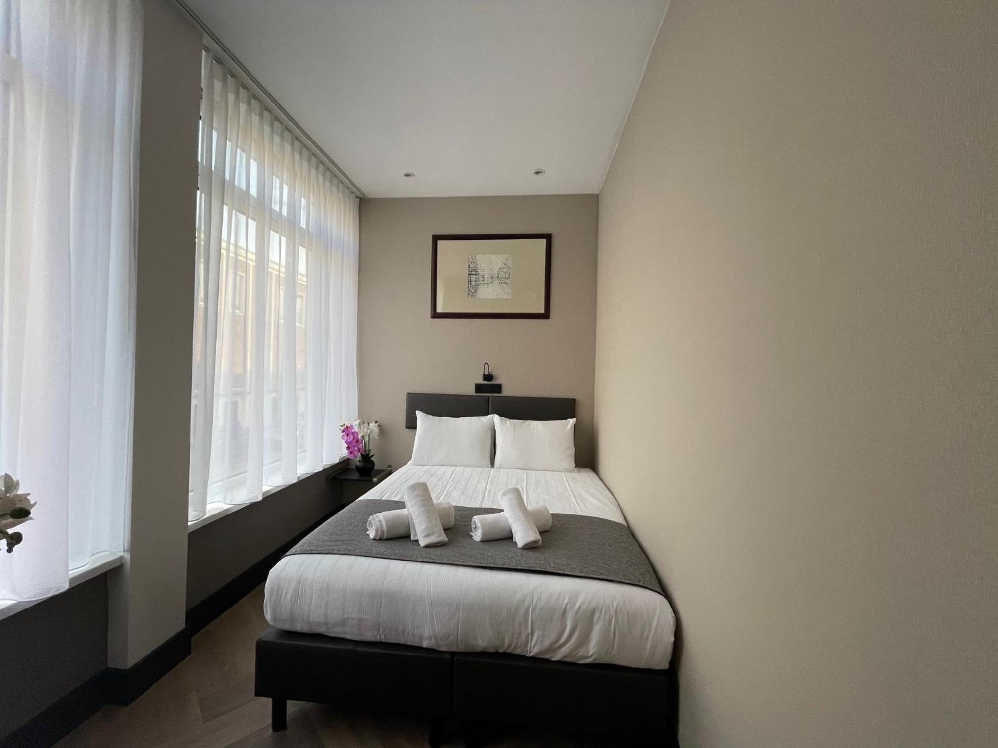 Standard Double Room - Photo 3