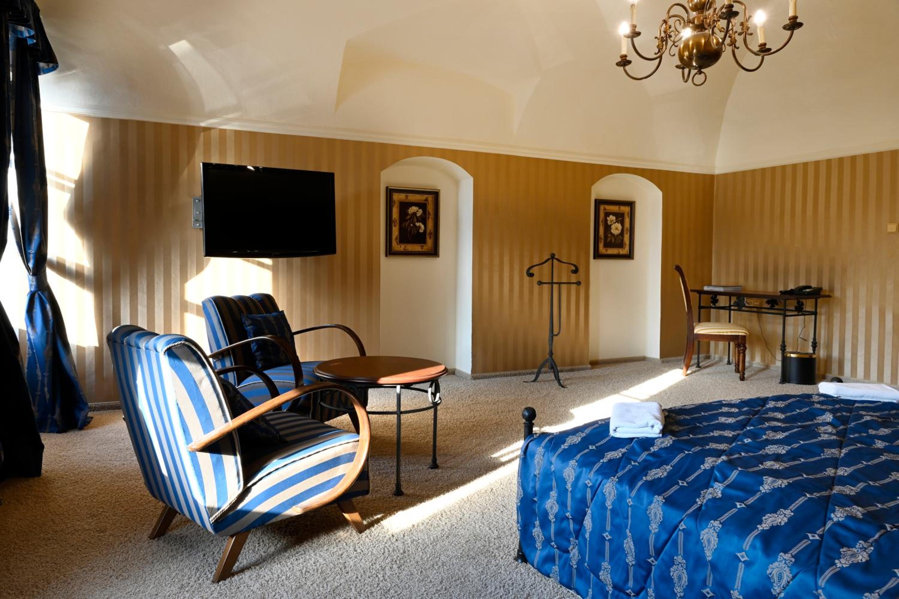 Business Suite photo 2