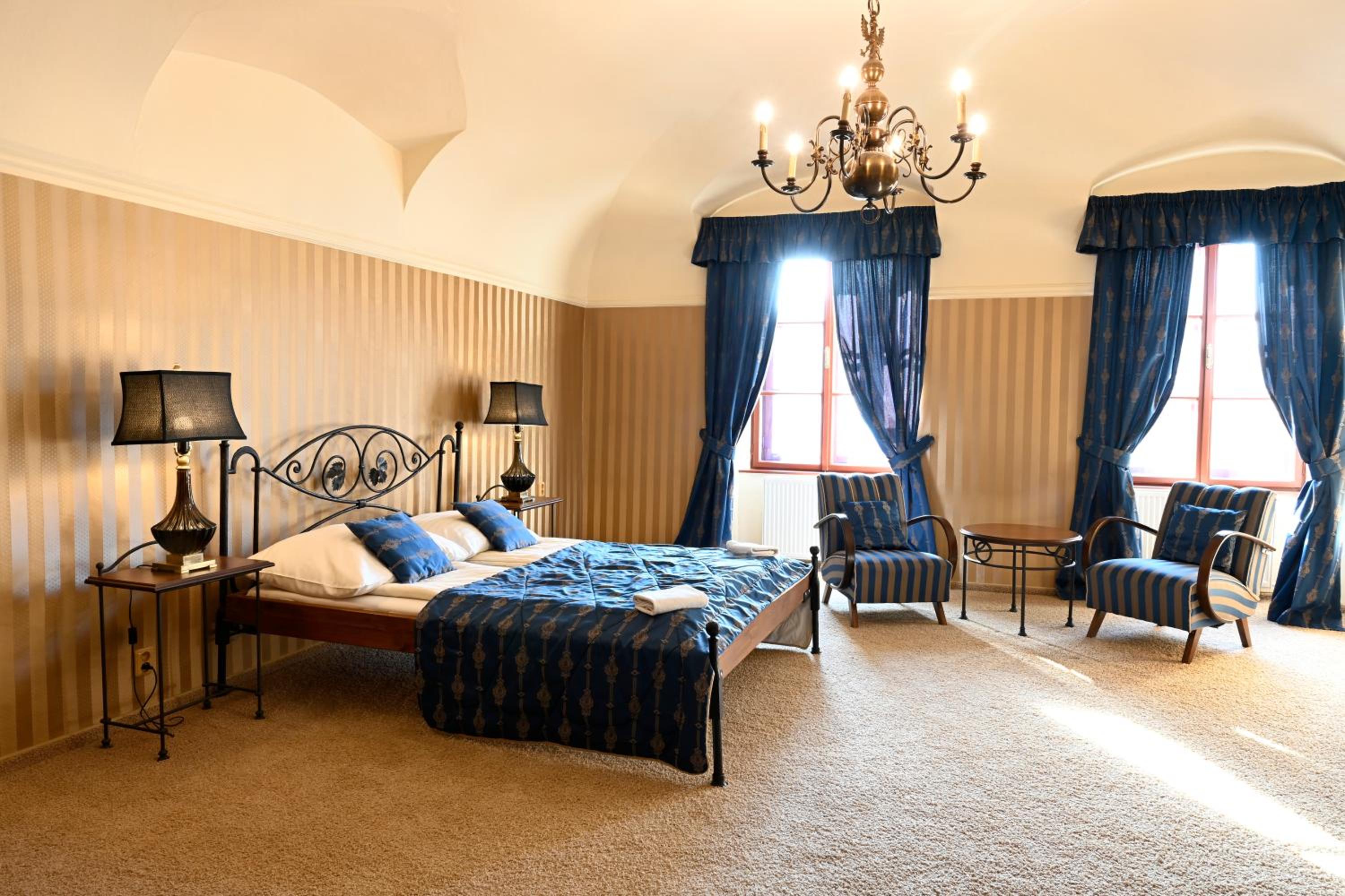 Business Suite photo 3