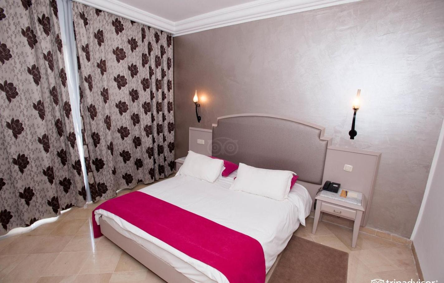 Standard Double Room - Photo 7