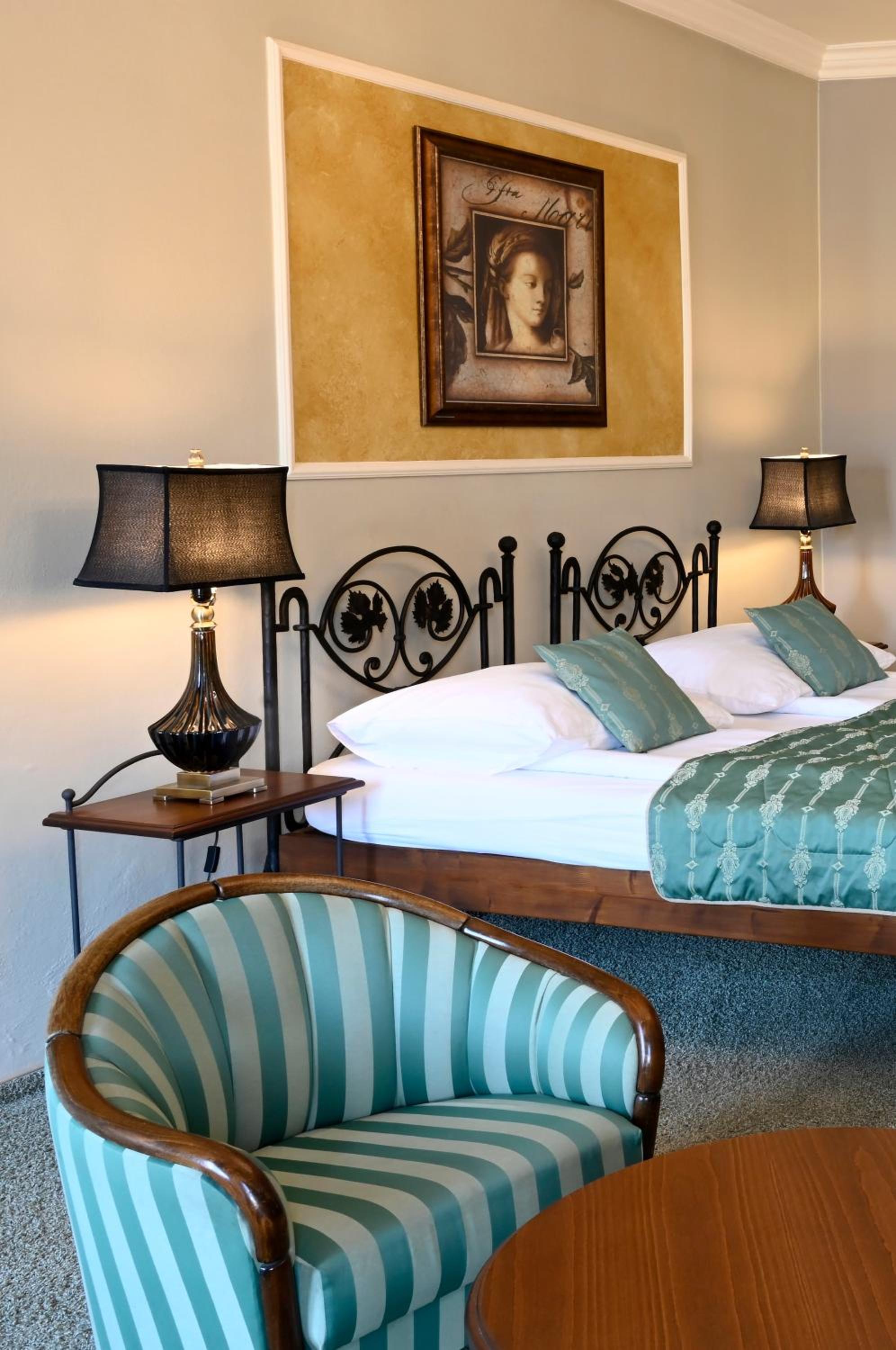 Superior King Suite photo 1