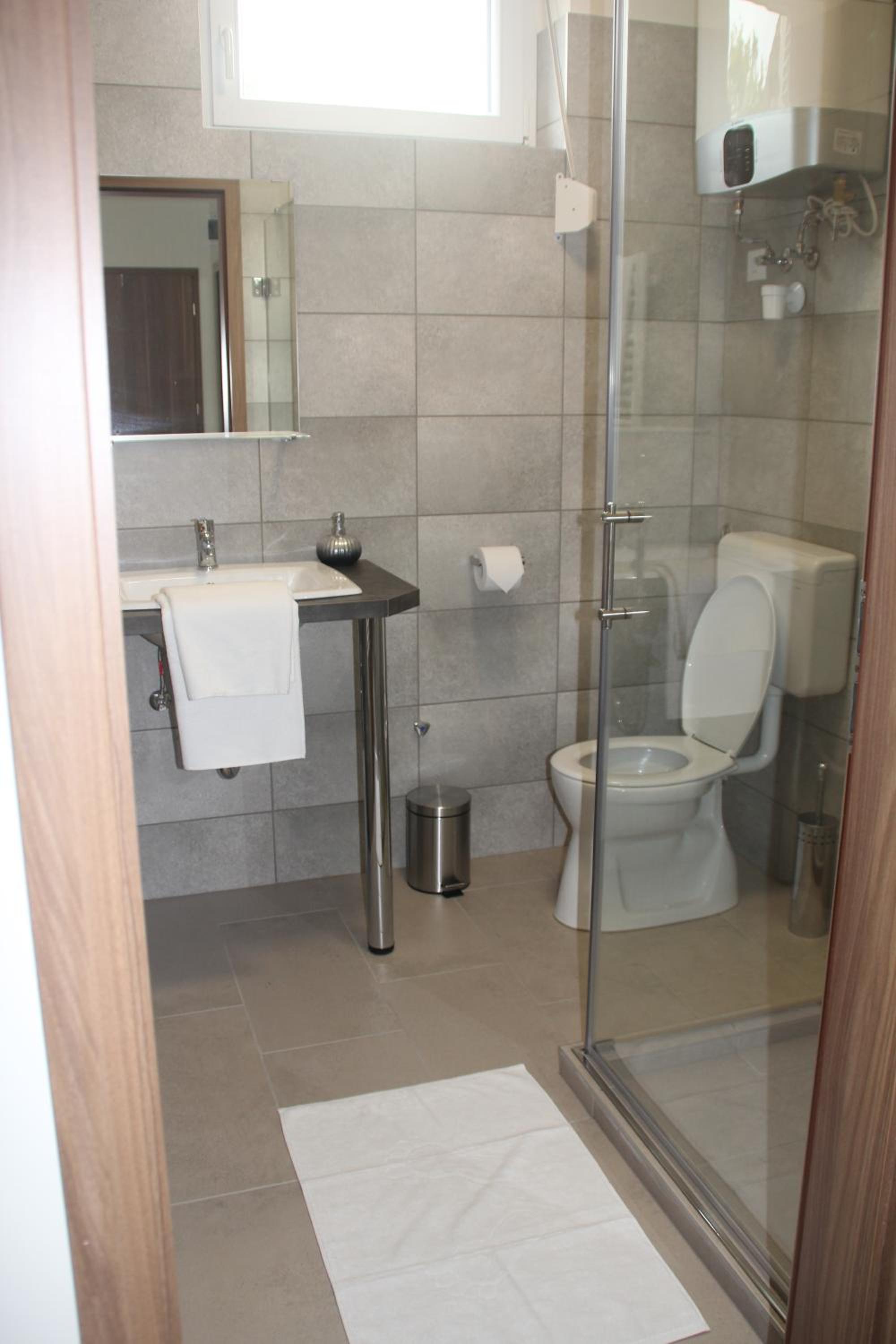 Standard Double or Twin Room - Photo 23