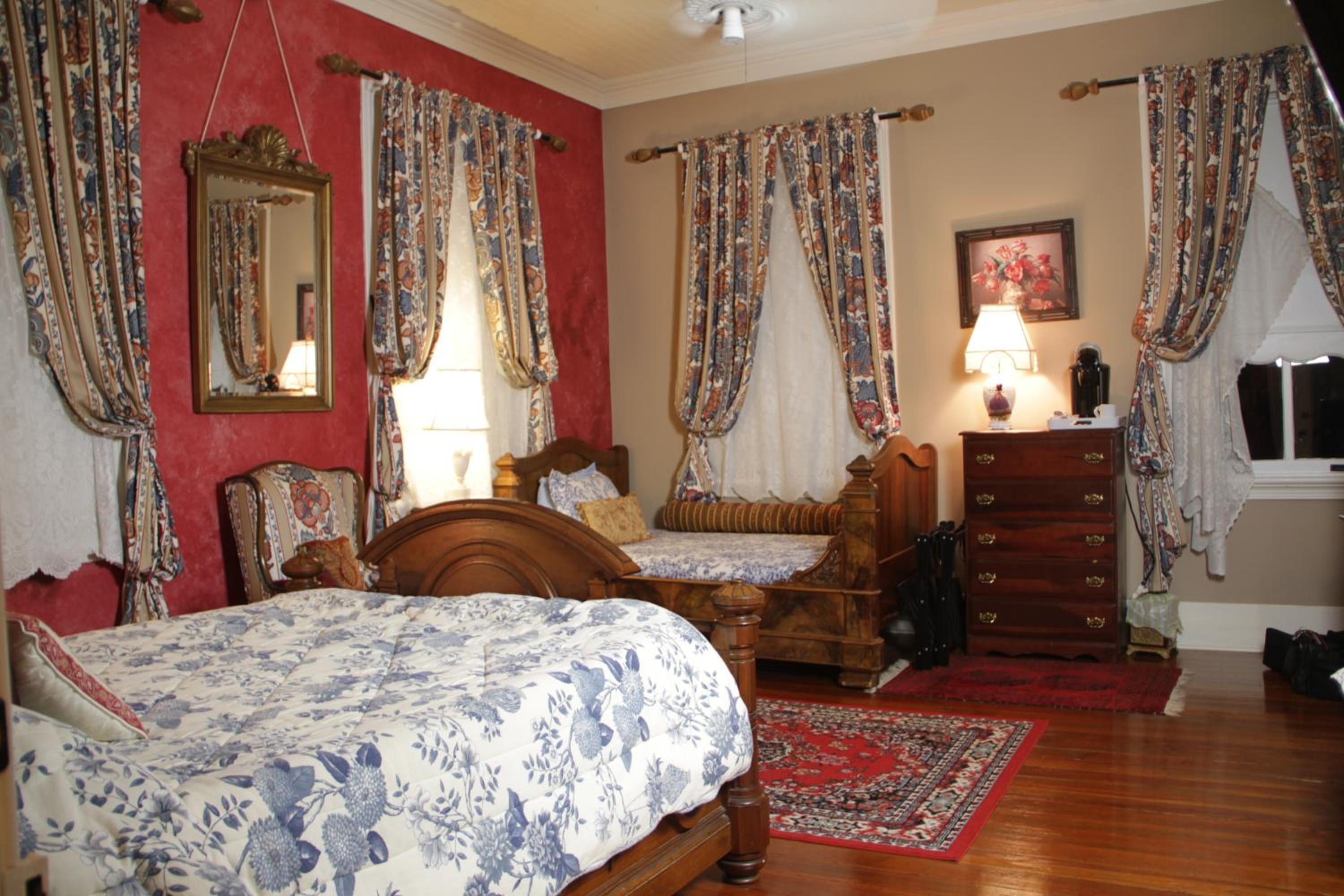 Deluxe Double Room with Extra Bed photo 3