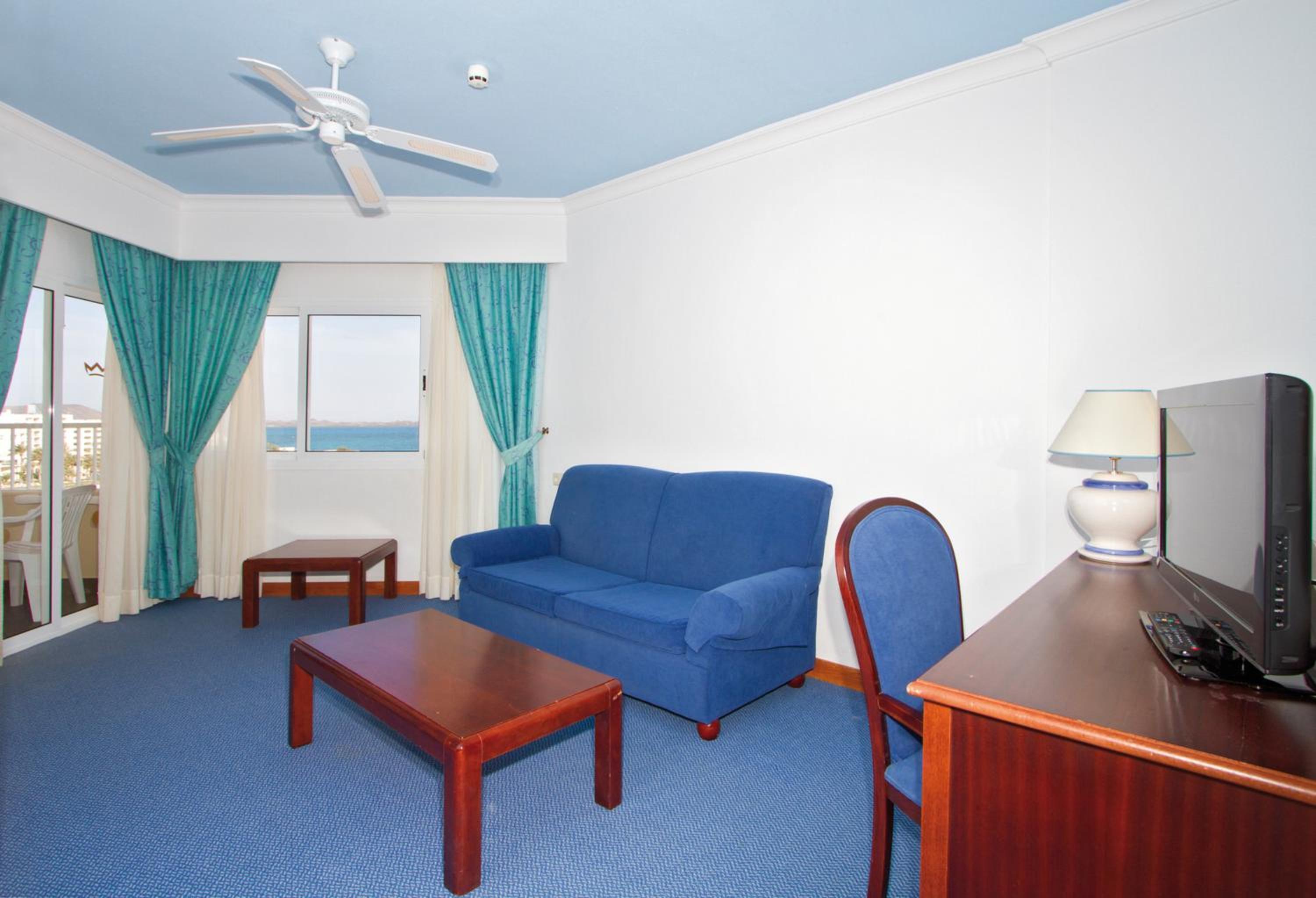 Suite - Photo 4