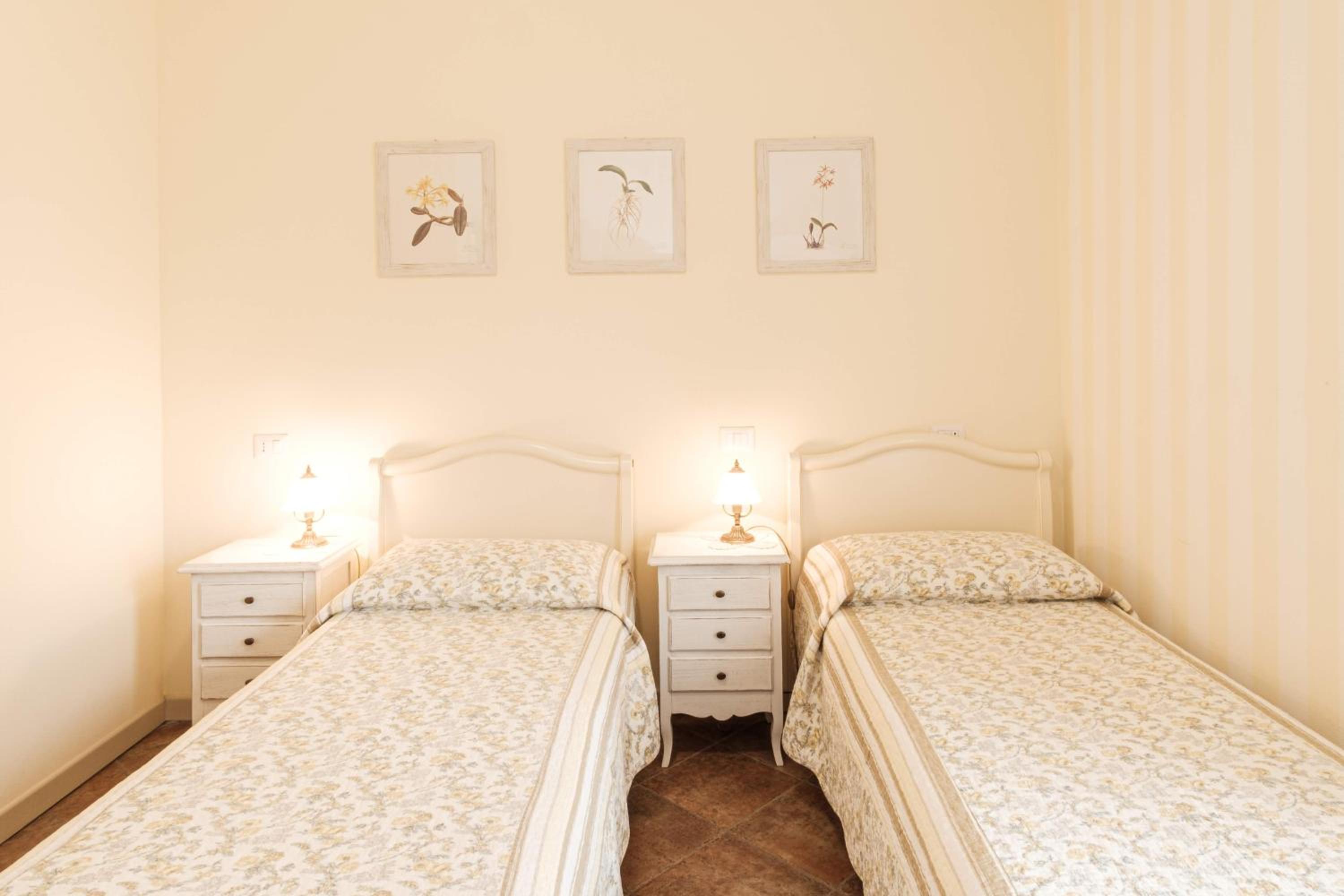 Double or Twin Room photo 2
