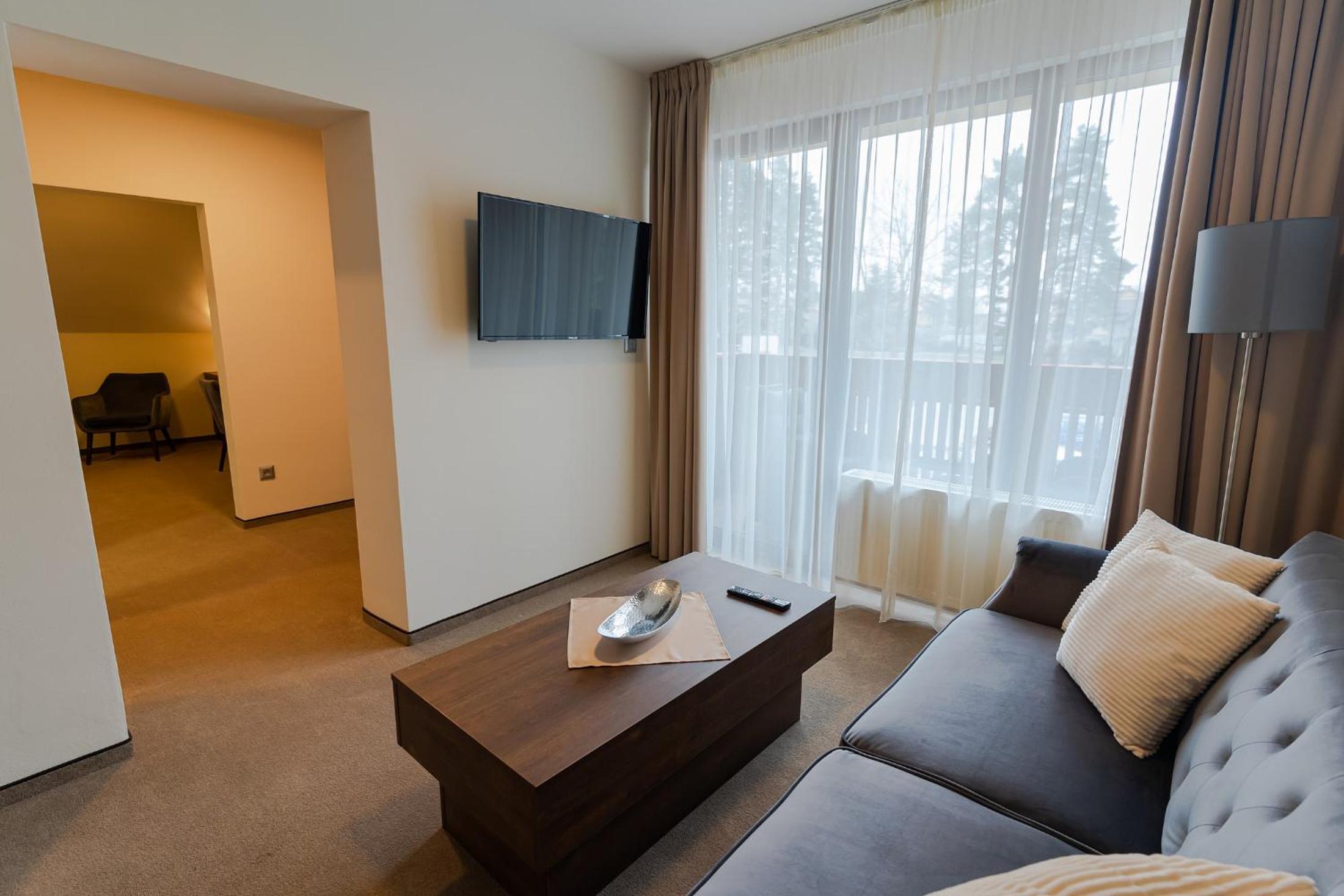 Deluxe Apartment - Photo 9