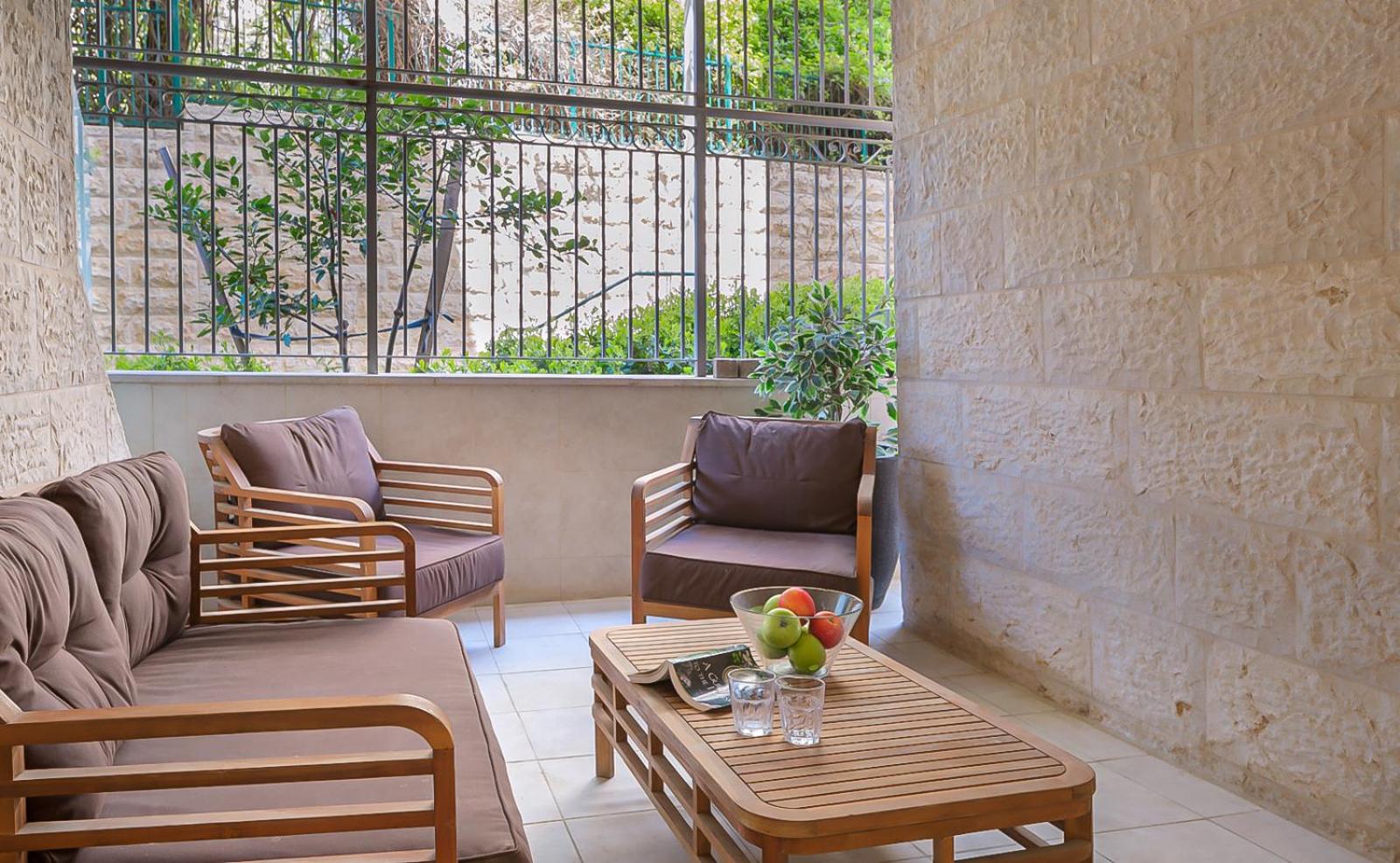 Deluxe Double or Twin Room with Terrace - Photo 4