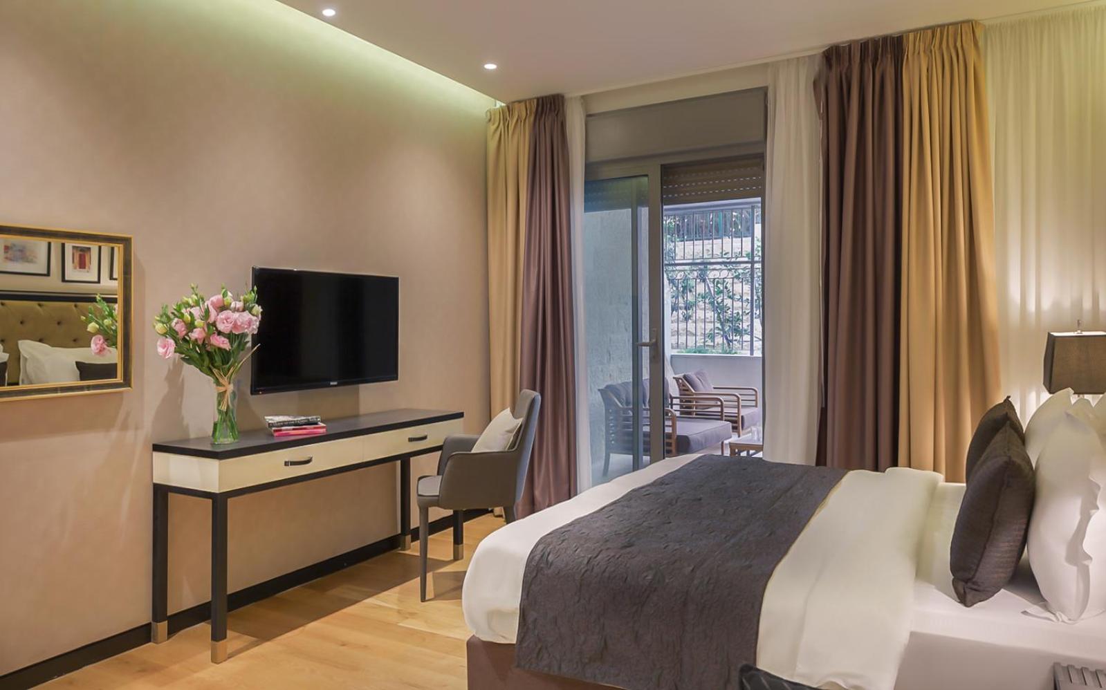 Deluxe Double or Twin Room with Terrace - Photo 1