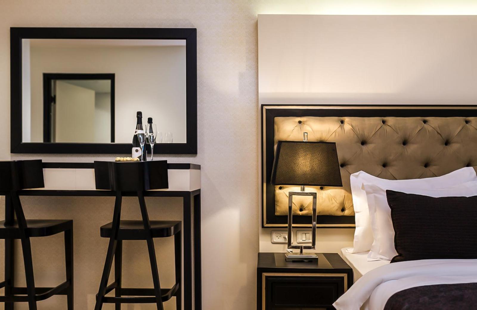 Premium Double or Twin Room - Photo 5