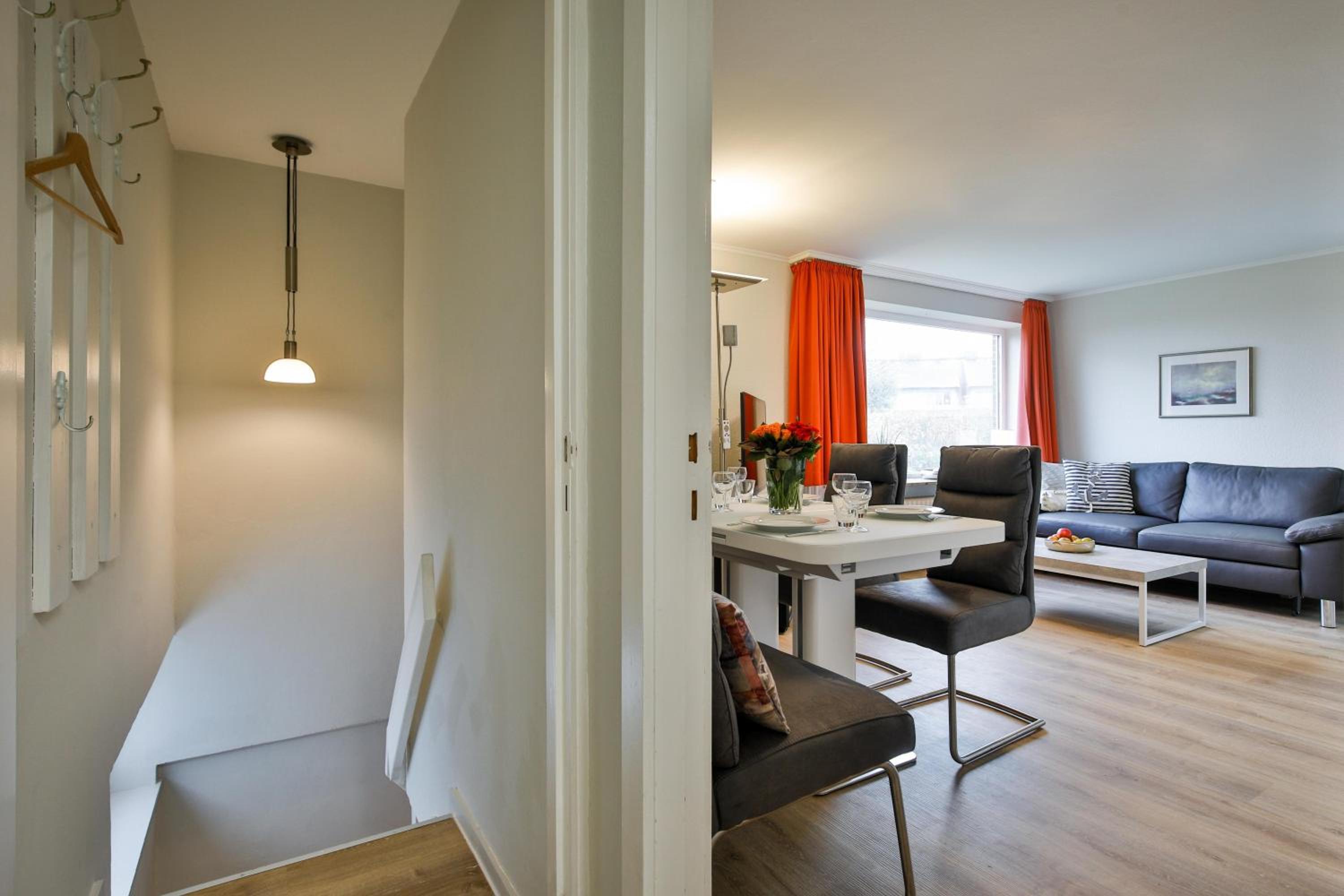 Apartment with Terrace photo 3