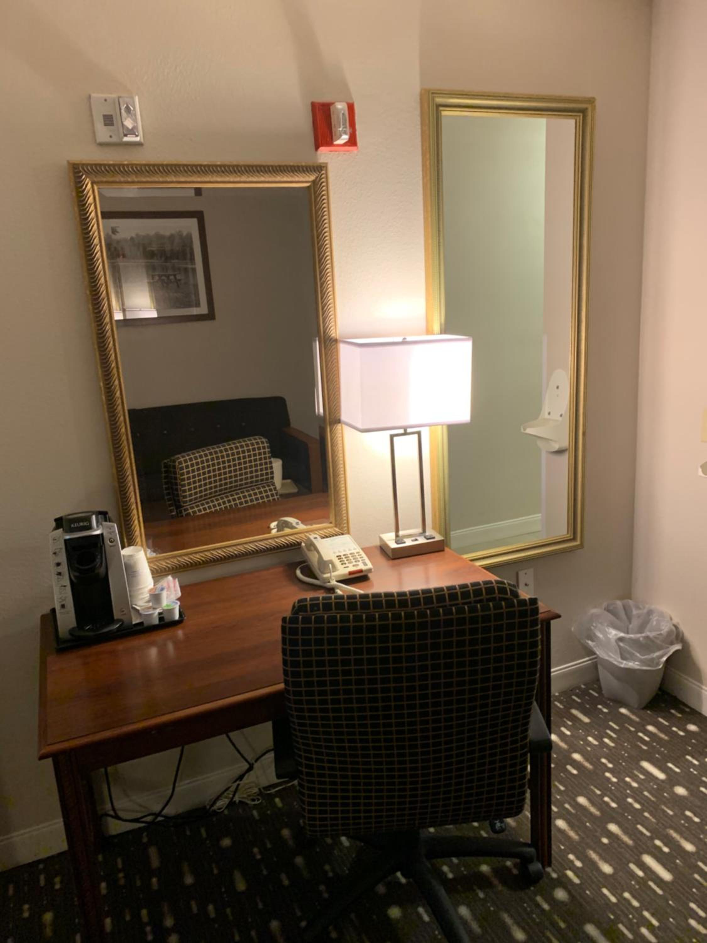 1 King Bed, Studio Deluxe Suite, Non-Smoking - Photo 2