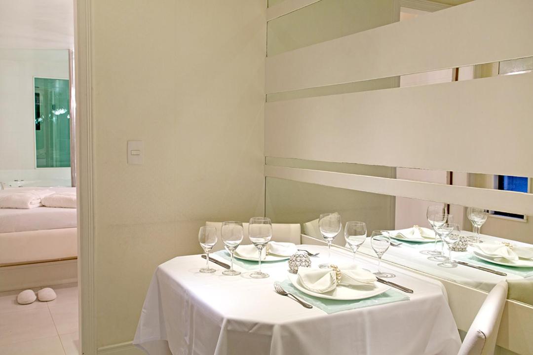 Deluxe King Suite - Photo 2