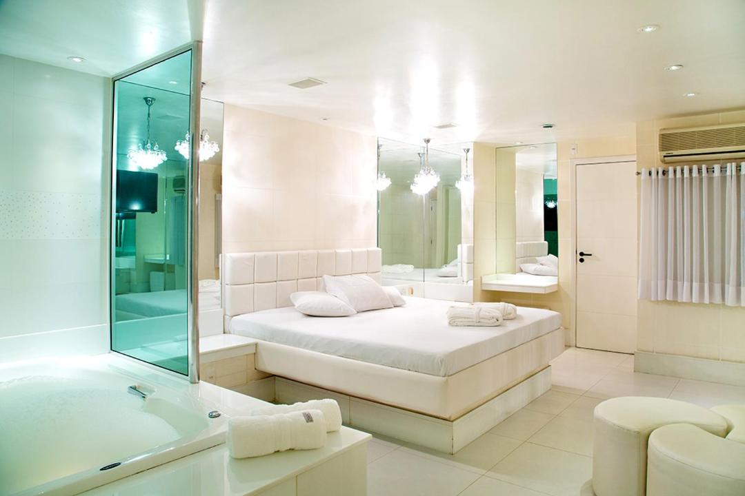 Deluxe King Suite - Photo 1